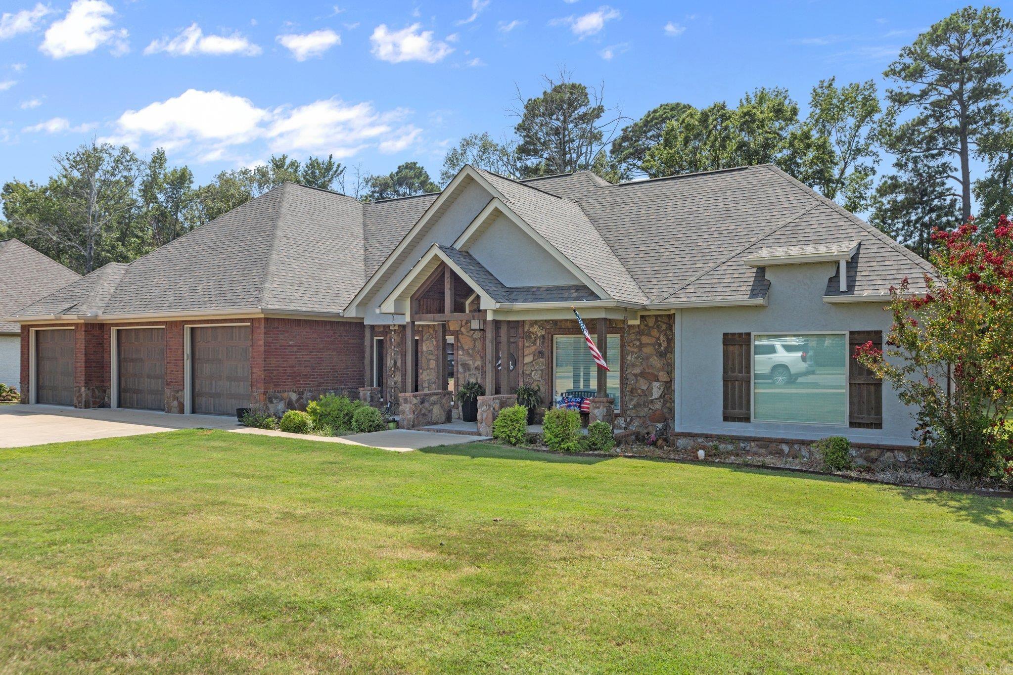 OAK TREE RIDGE SUB - Residential