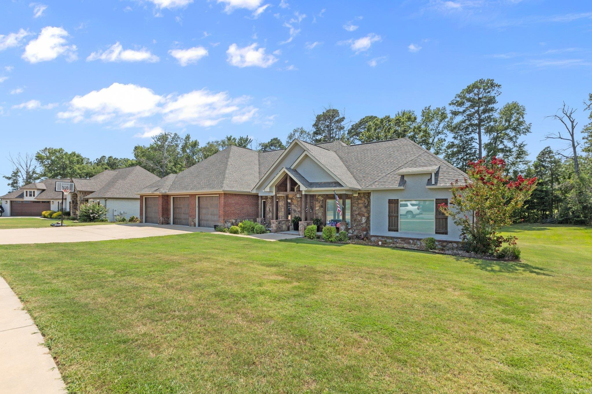 OAK TREE RIDGE SUB - Residential