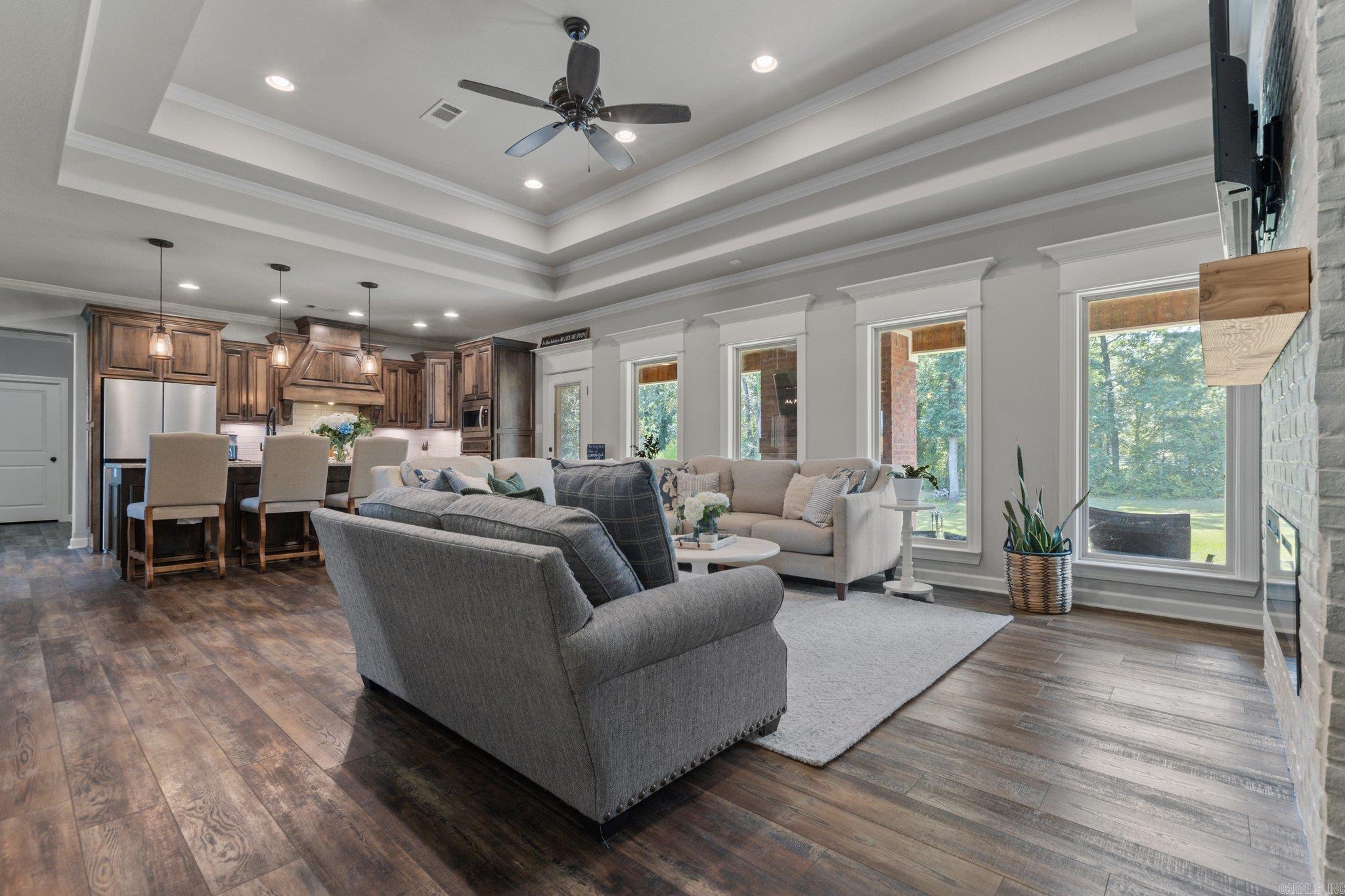 OAK TREE RIDGE SUB - Residential