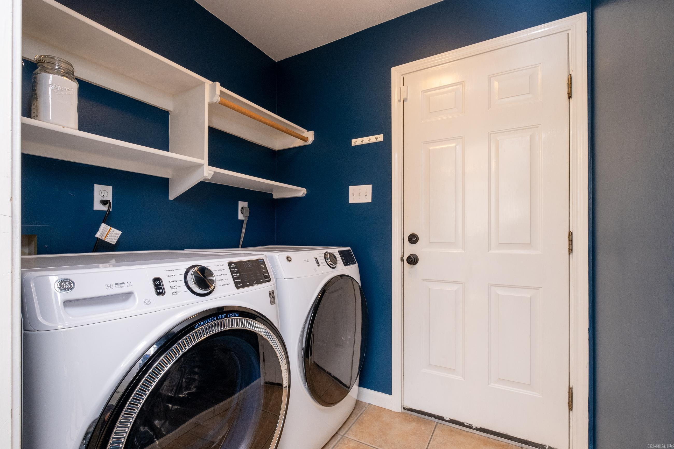 CEDAR RIDGE - Residential