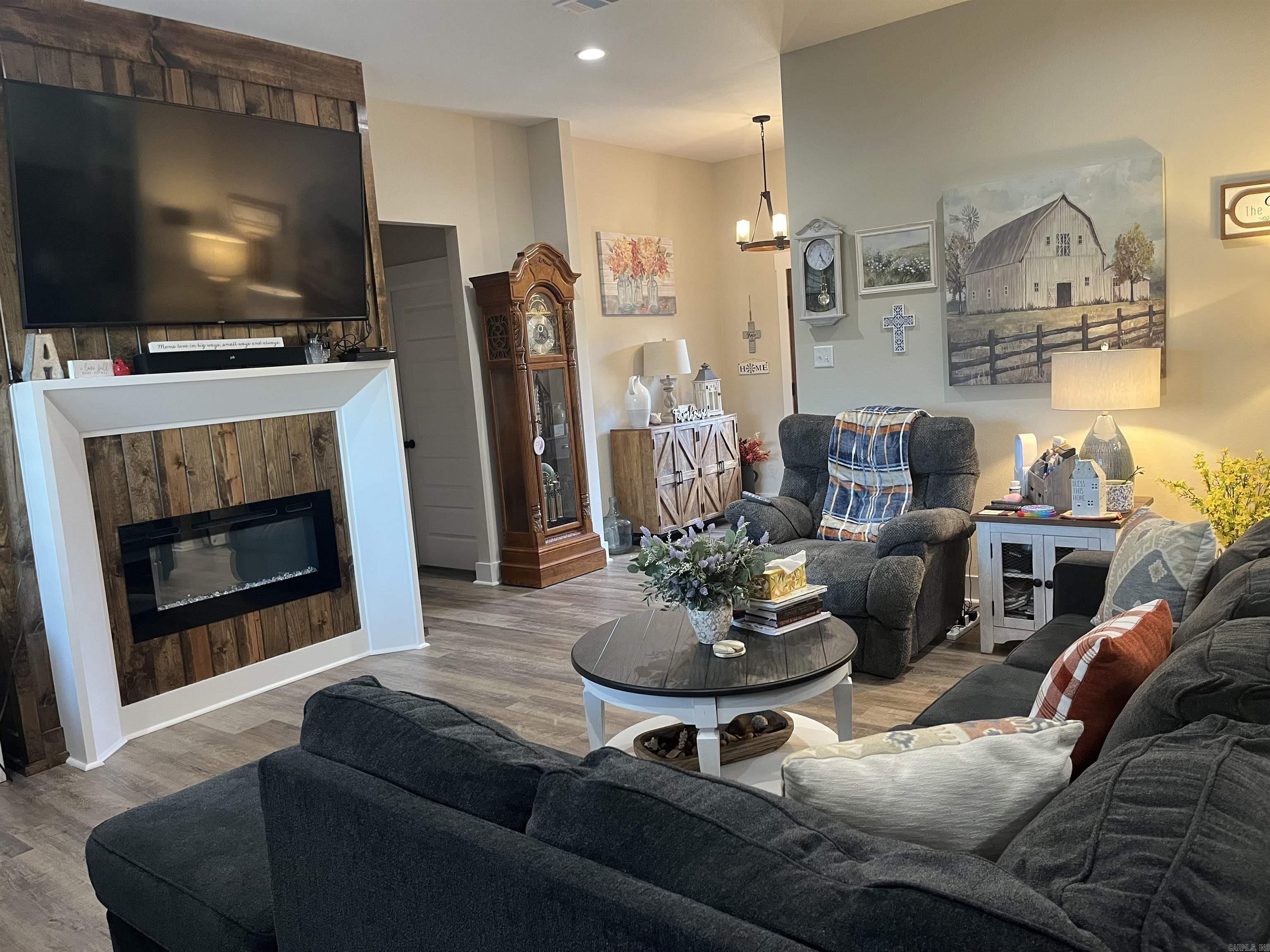 Saddle Brook Estates - Residential