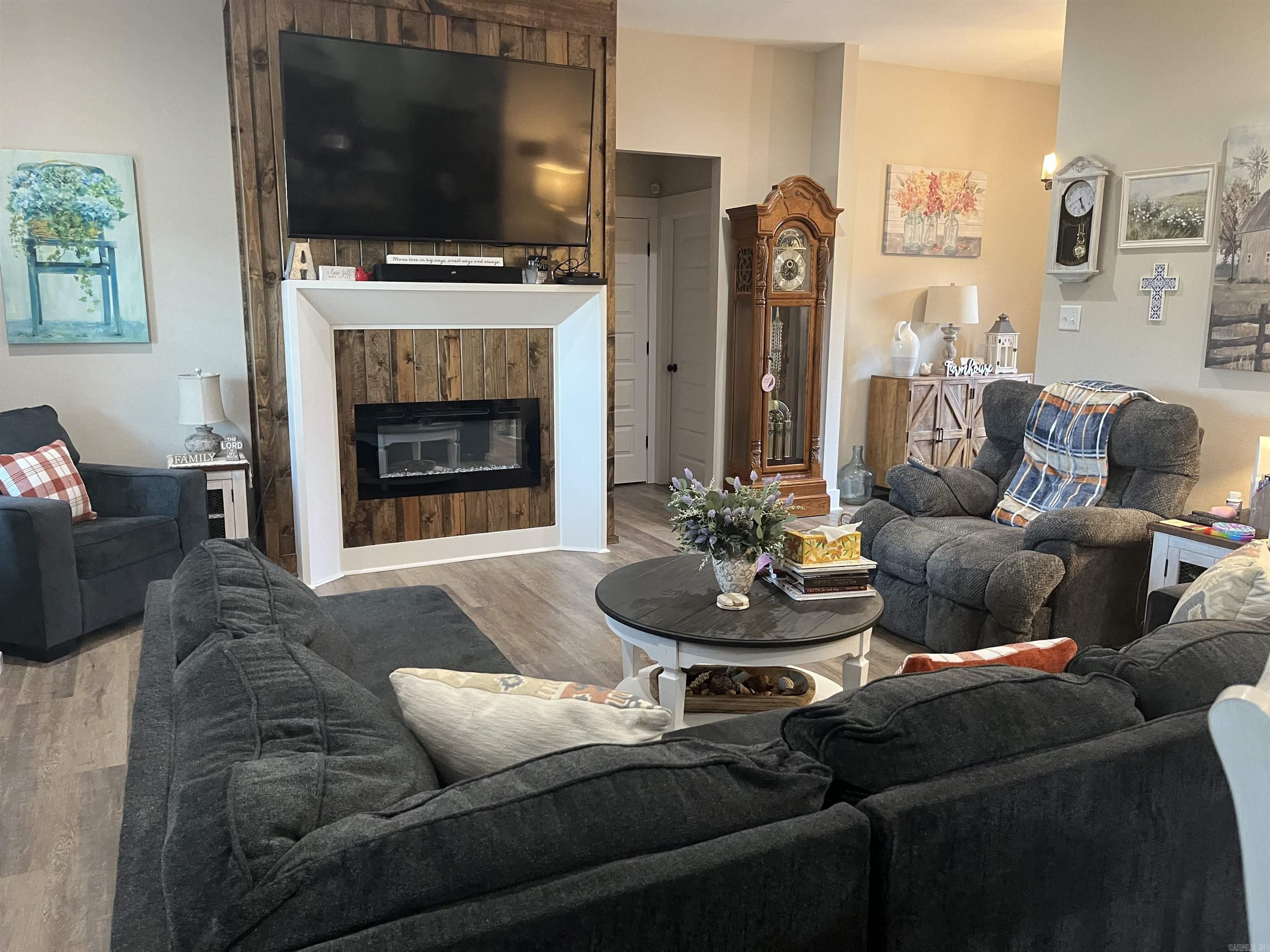 Saddle Brook Estates - Residential