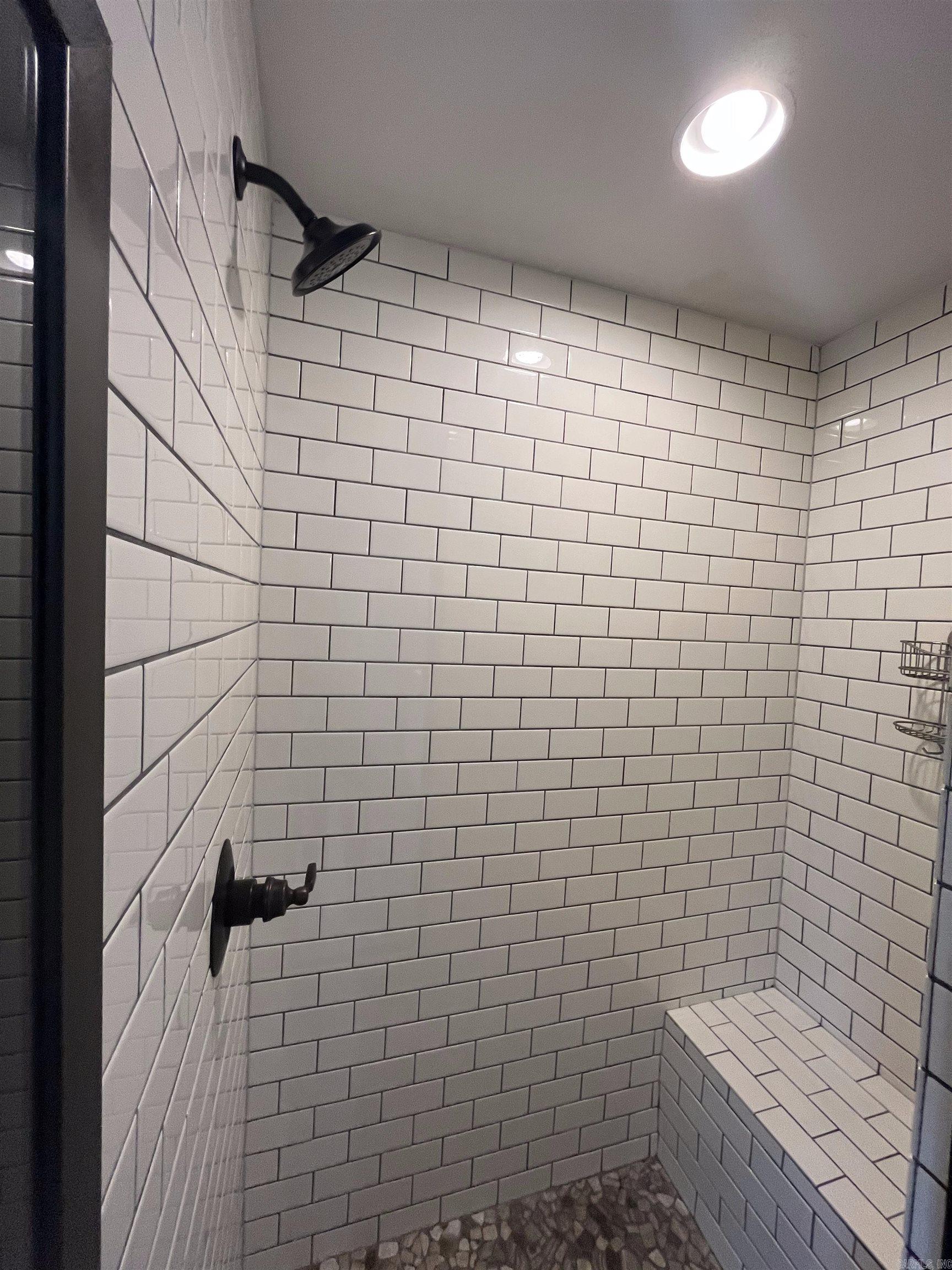 Churchill Downs - Residential Lease