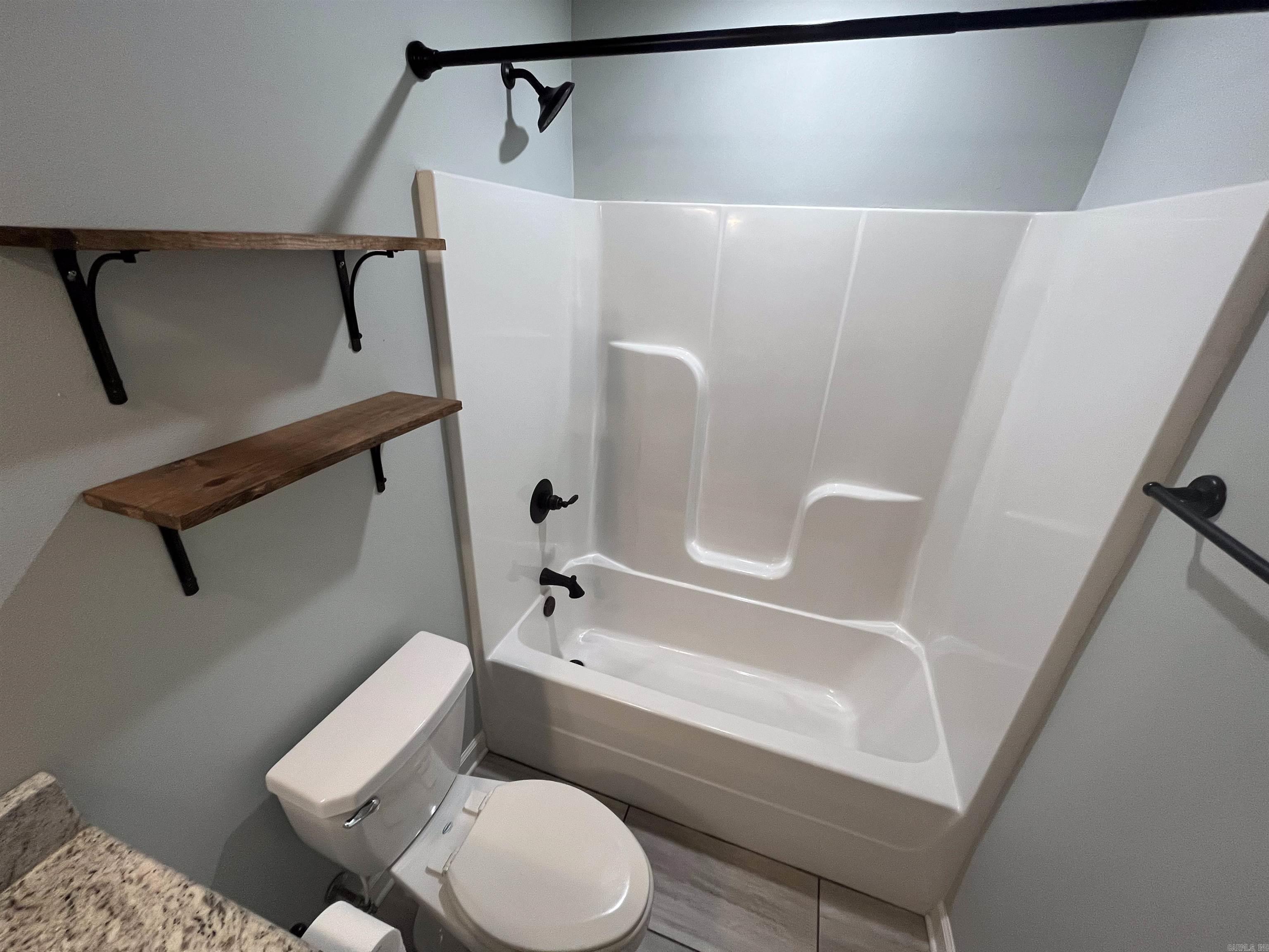 Churchill Downs - Residential Lease