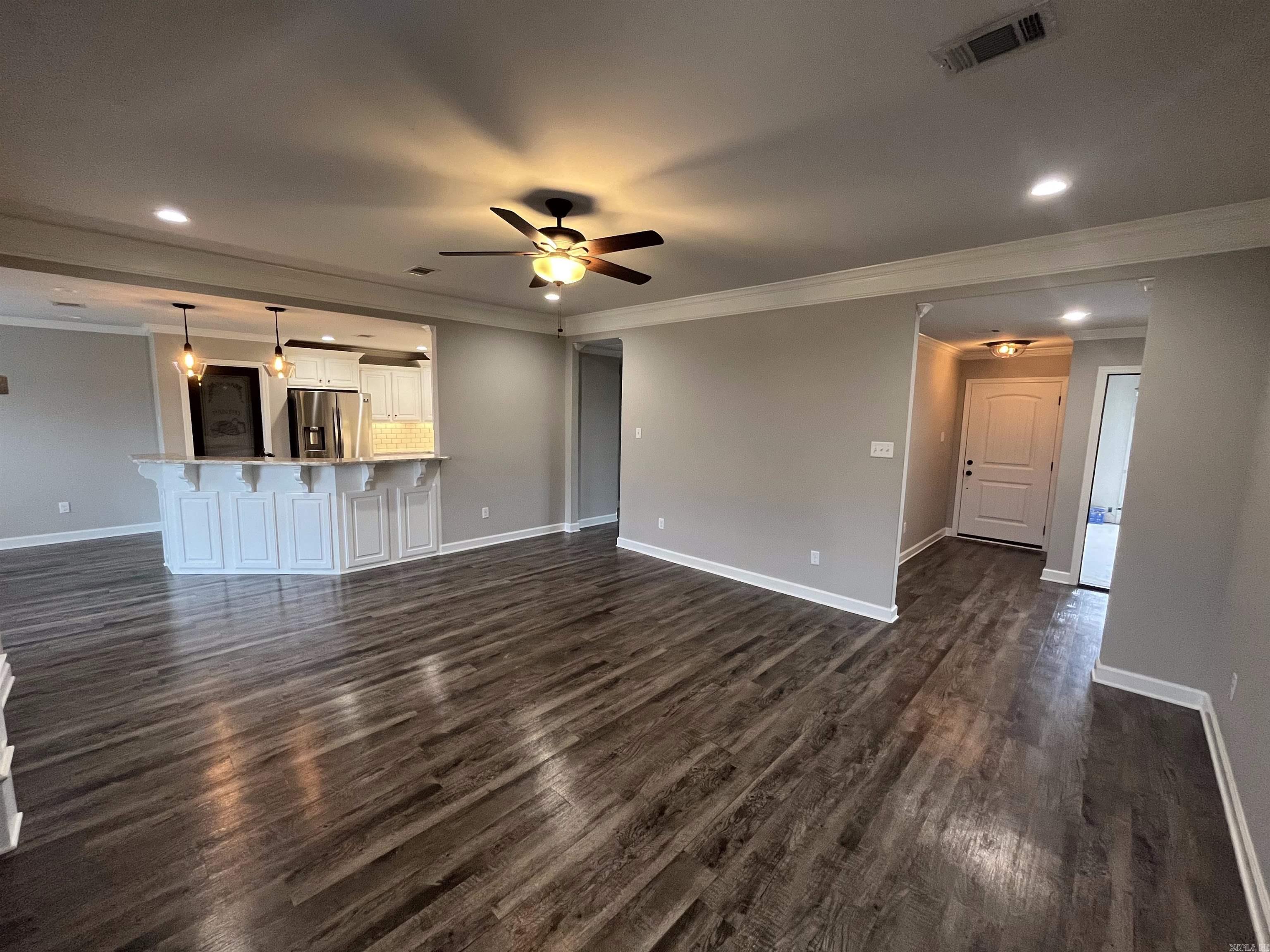 Churchill Downs - Residential Lease