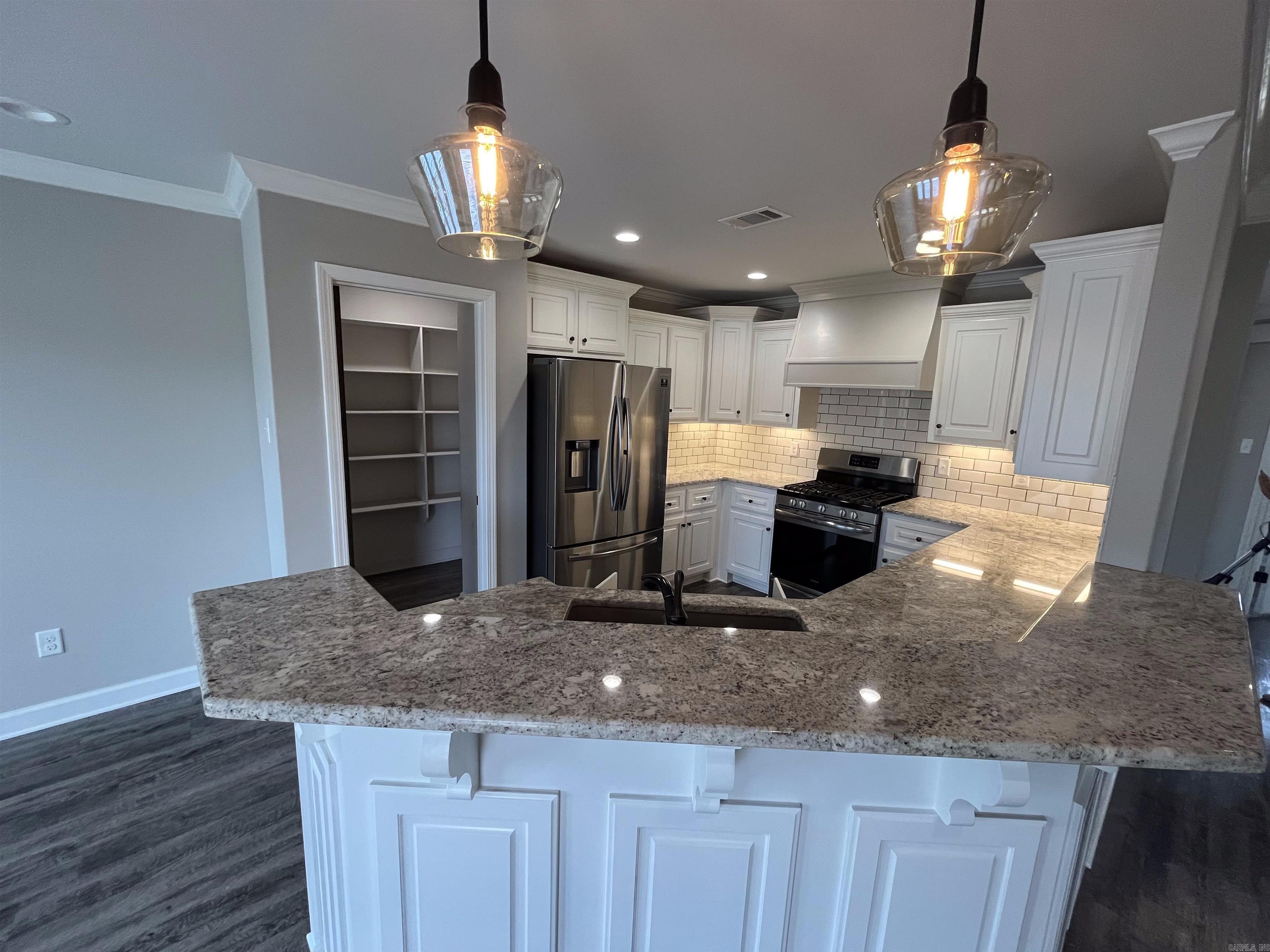 Churchill Downs - Residential Lease