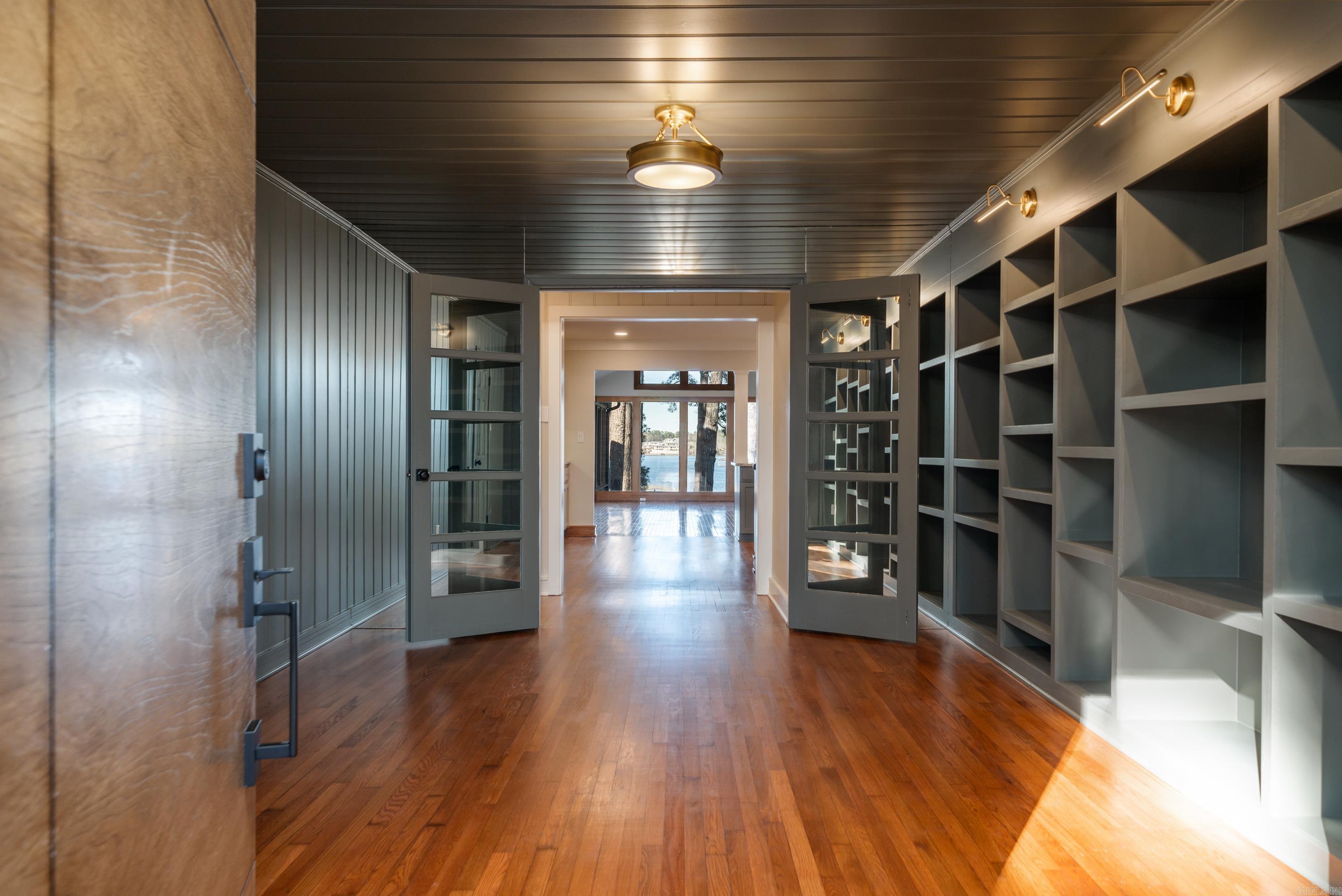 Eastborough Shores - Residential