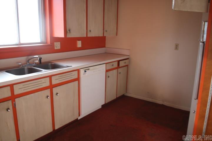 BROOKFIELD - Residential