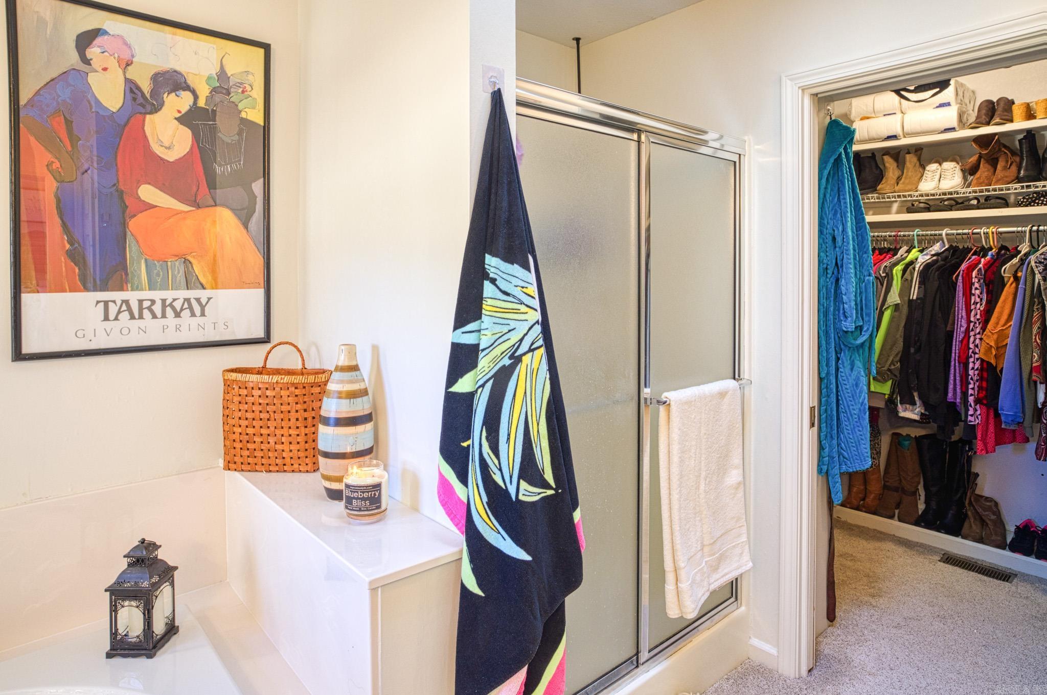 Doscientos - Residential