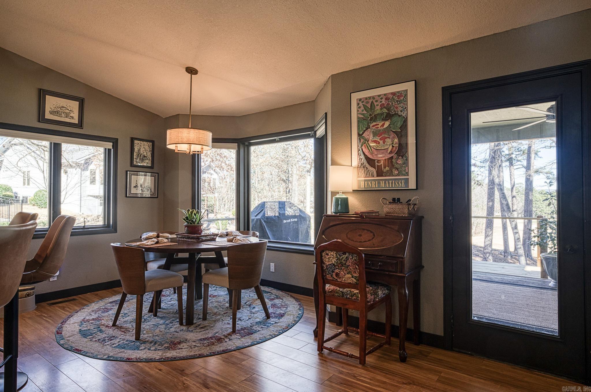 Doscientos - Residential