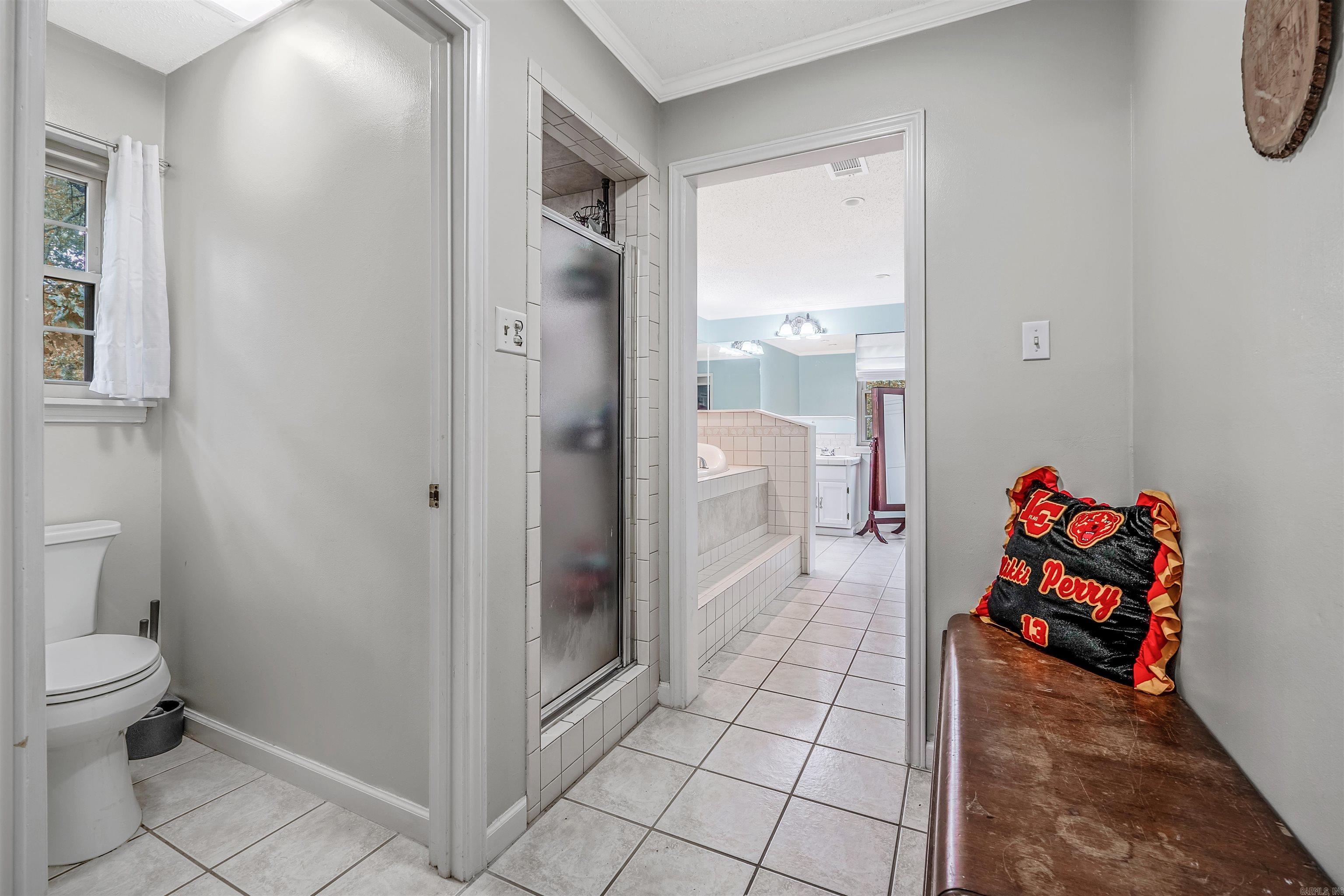 INDIAN HILLS - Residential