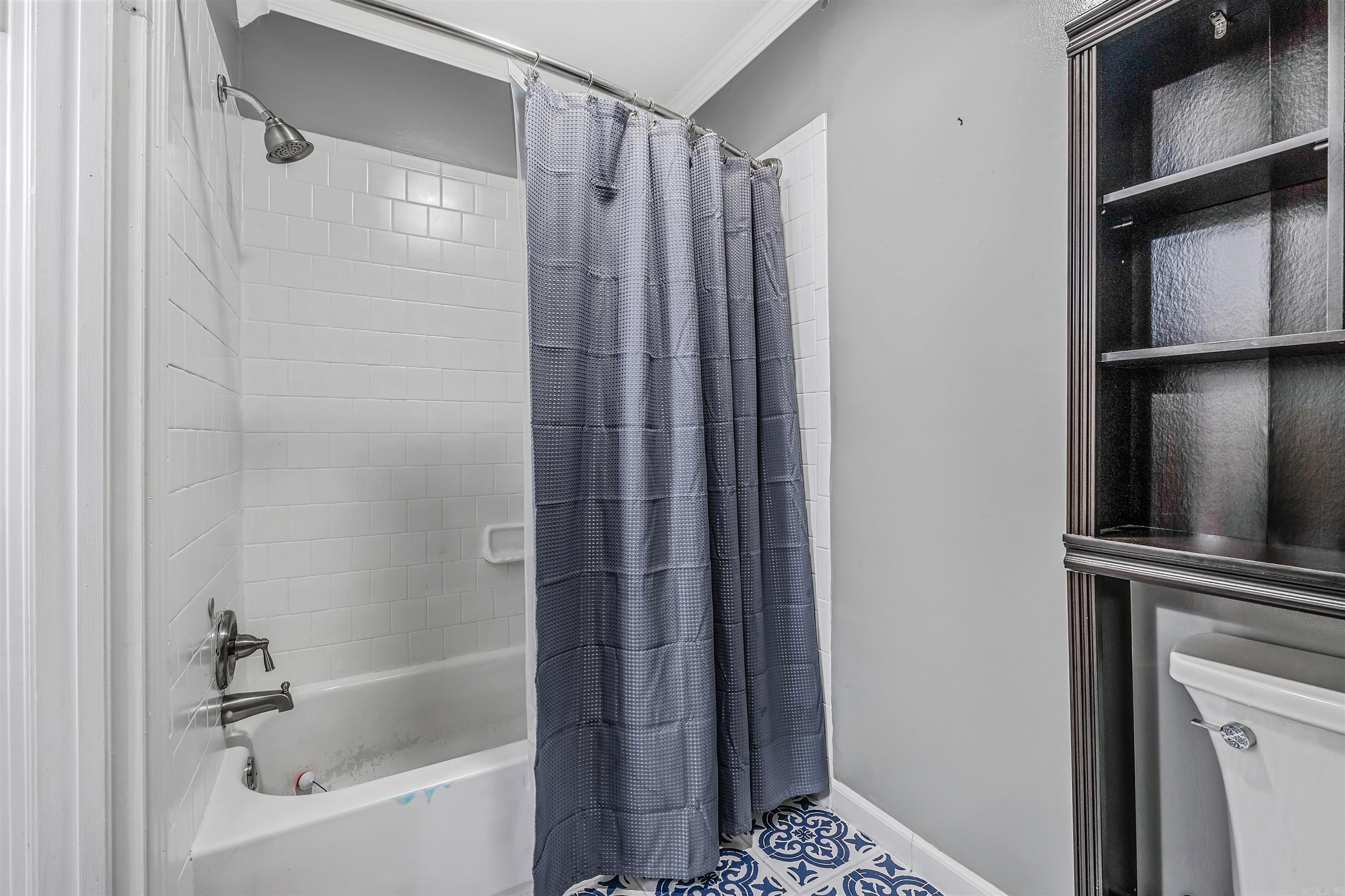 INDIAN HILLS - Residential