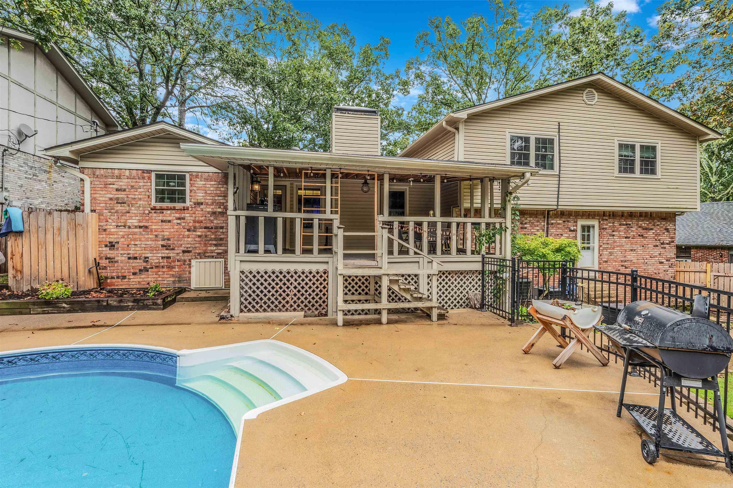 INDIAN HILLS - Residential