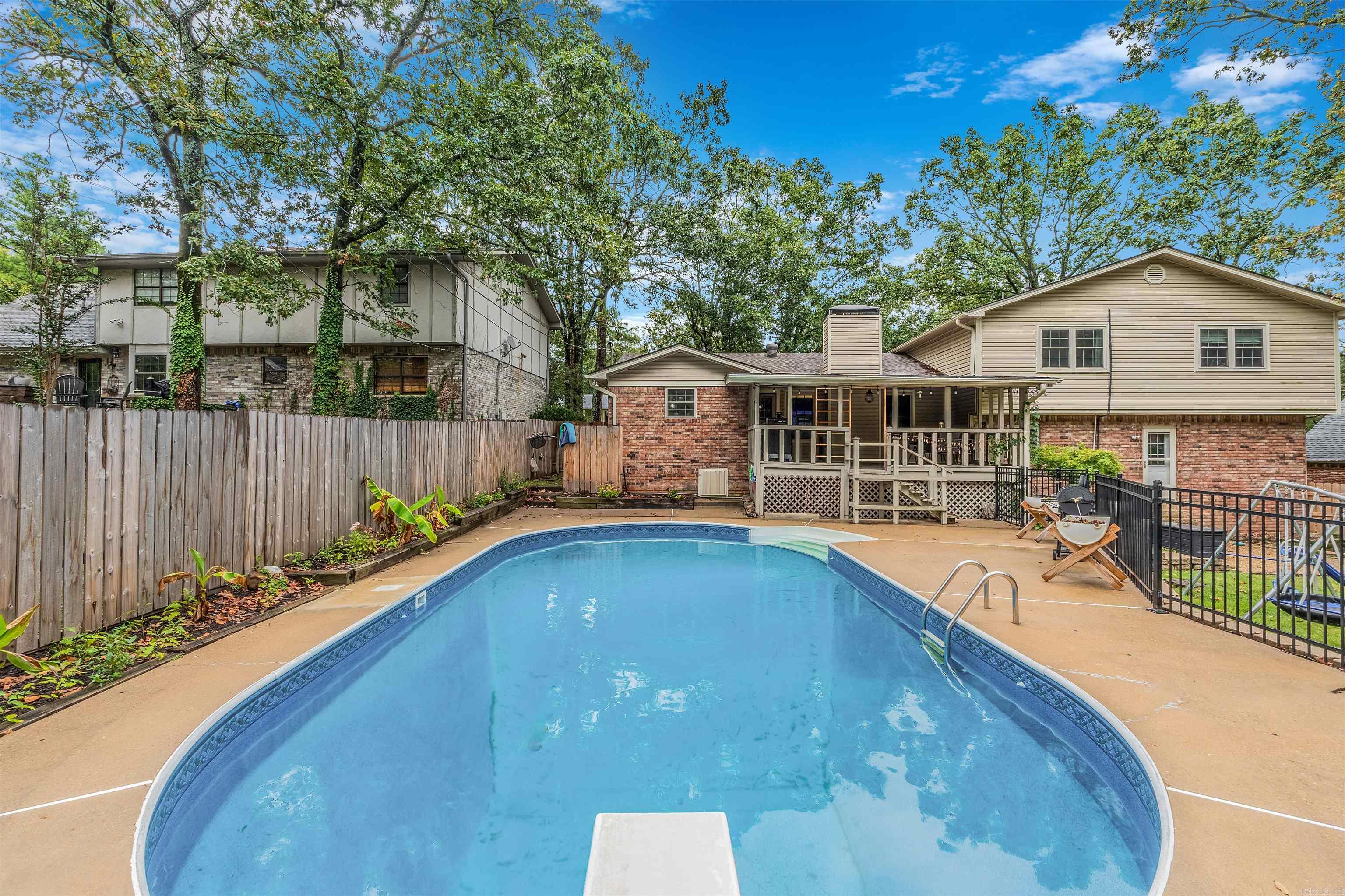 INDIAN HILLS - Residential