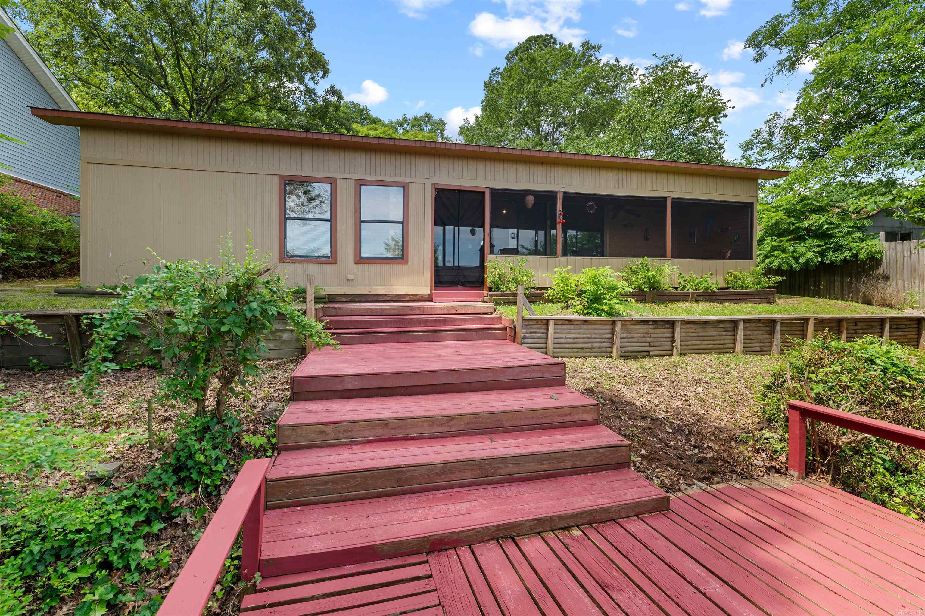 CRAFTONS - Residential