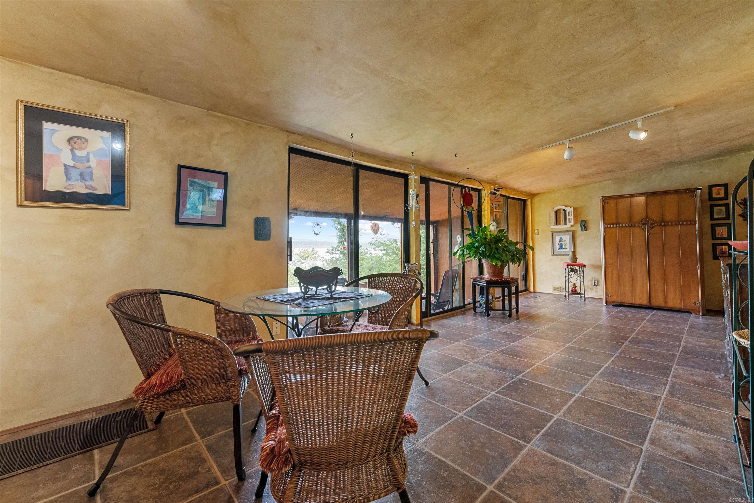 CRAFTONS - Residential