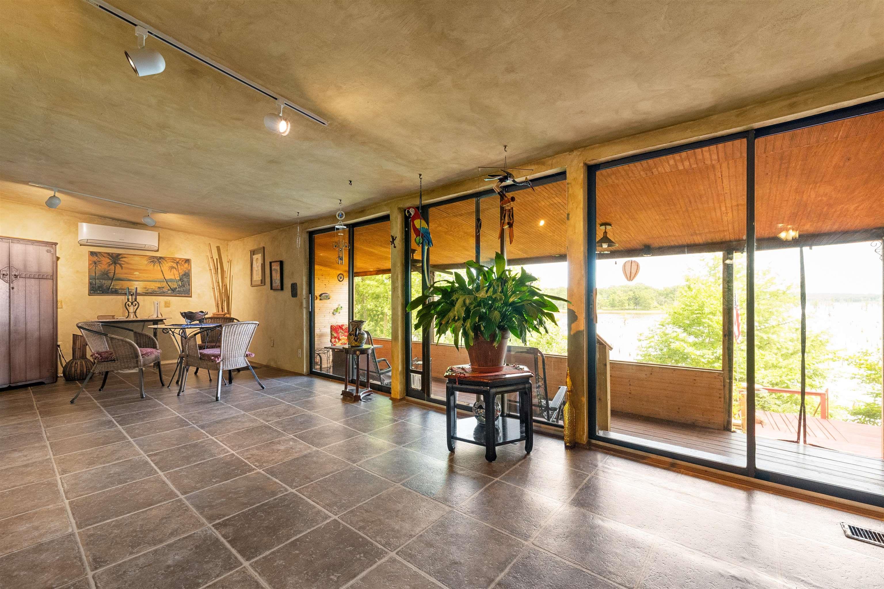 CRAFTONS - Residential