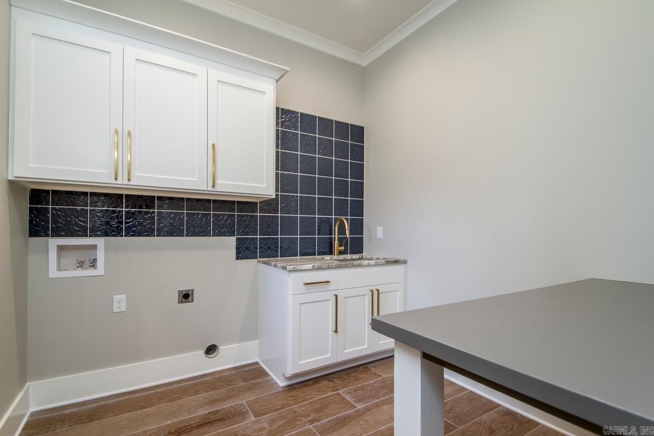 SOUTHERN OAKS FARM - Residential