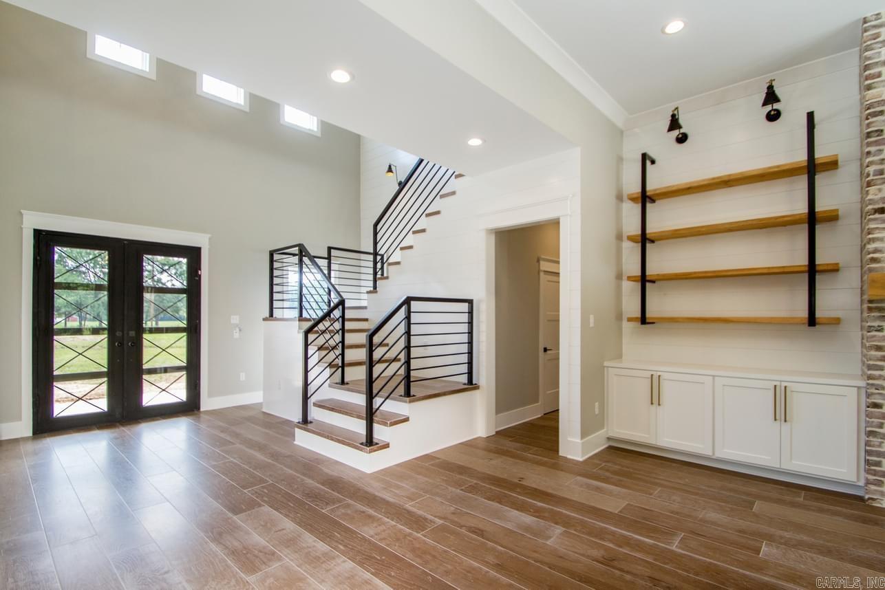 SOUTHERN OAKS FARM - Residential