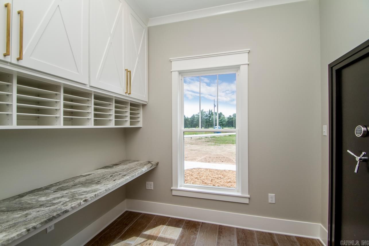 SOUTHERN OAKS FARM - Residential