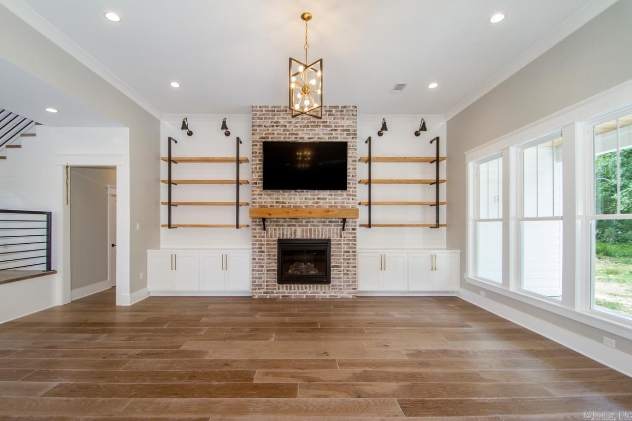 SOUTHERN OAKS FARM - Residential
