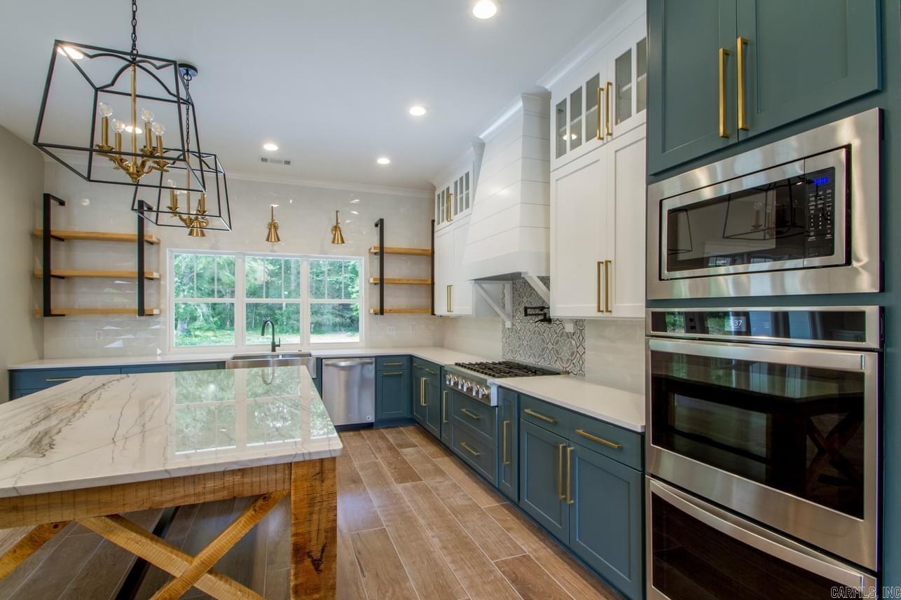 SOUTHERN OAKS FARM - Residential