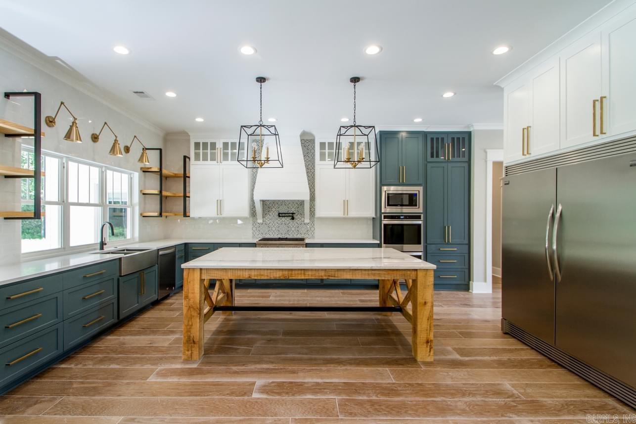 SOUTHERN OAKS FARM - Residential
