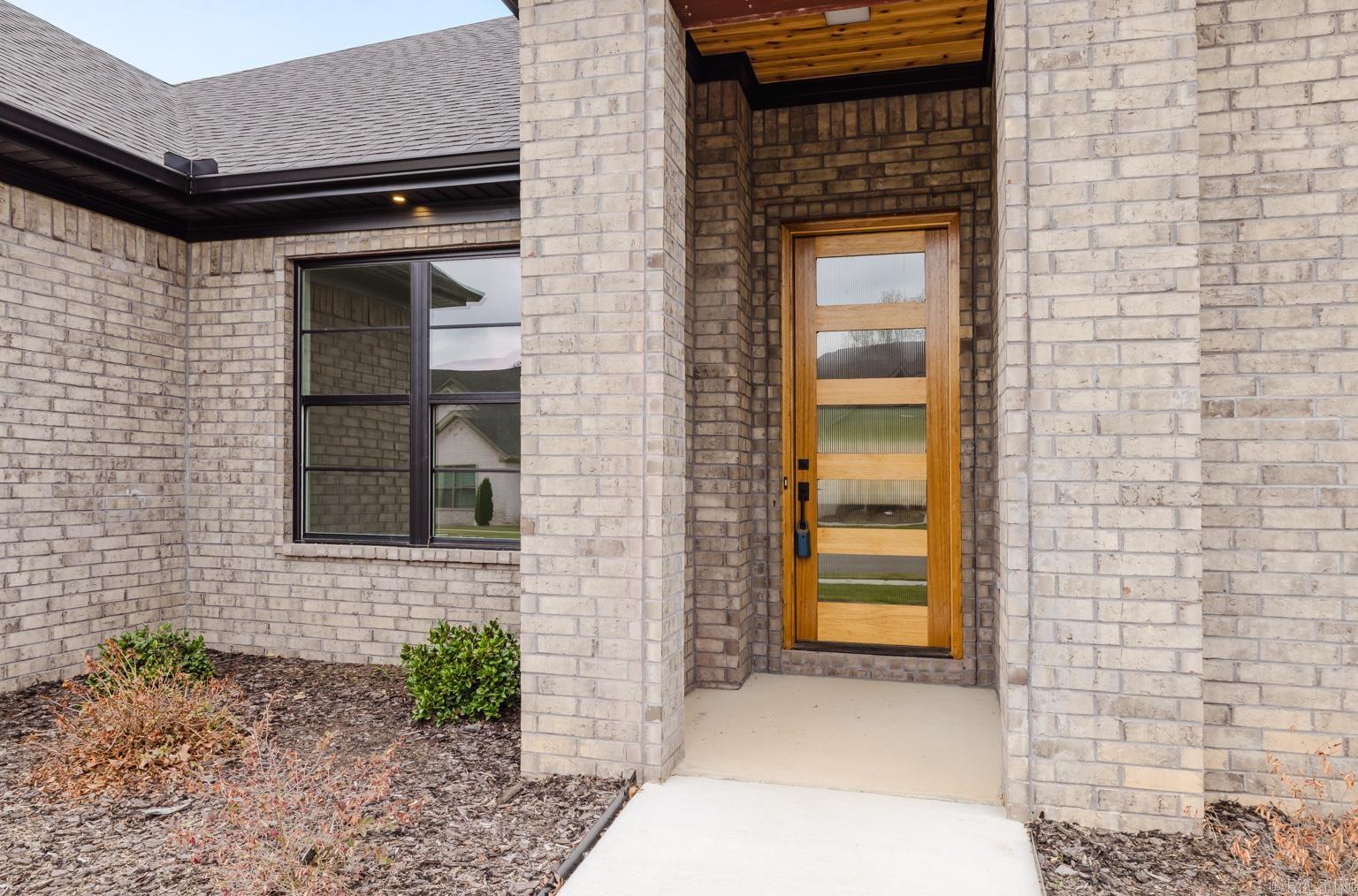 CREEKSIDE - Residential