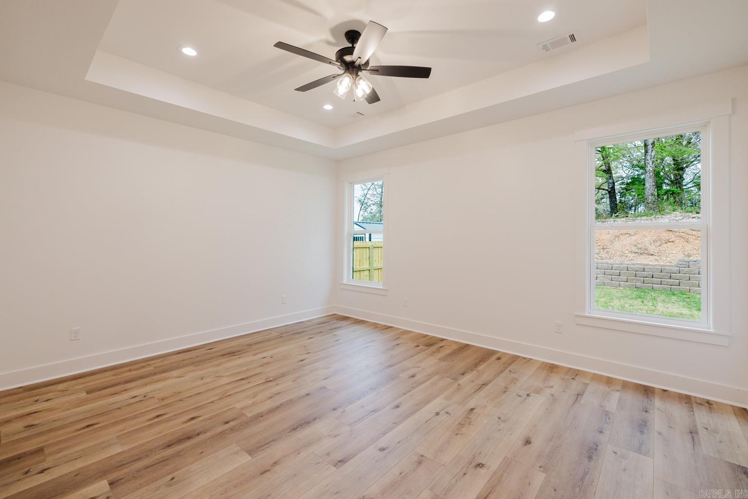 CREEKSIDE - Residential