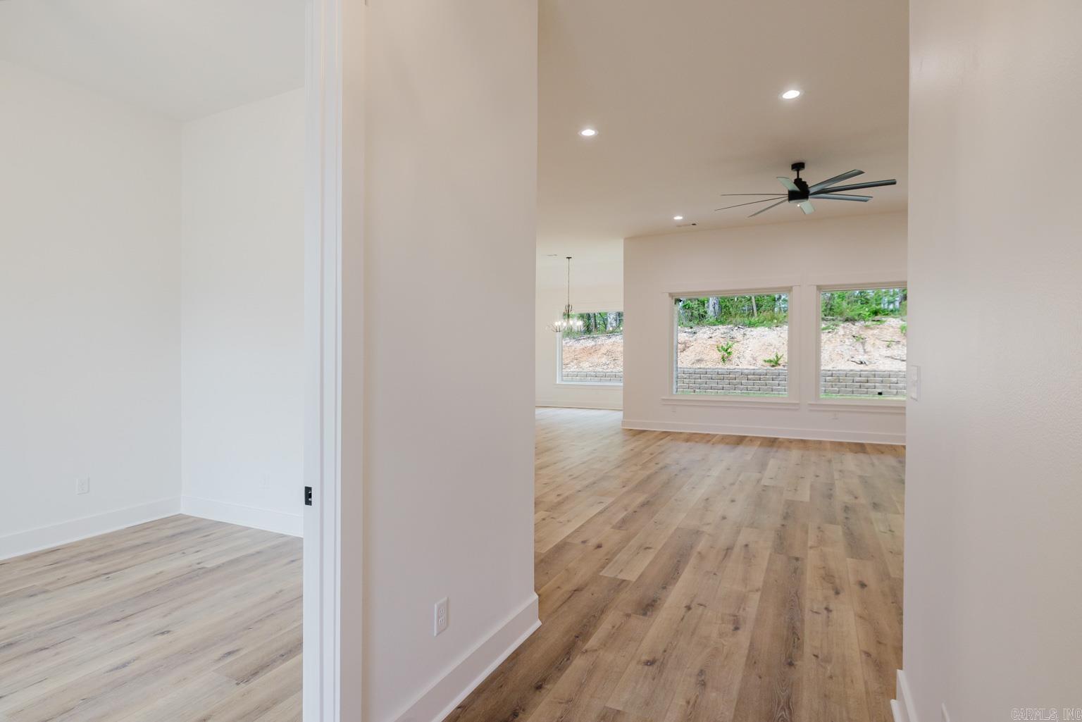 CREEKSIDE - Residential