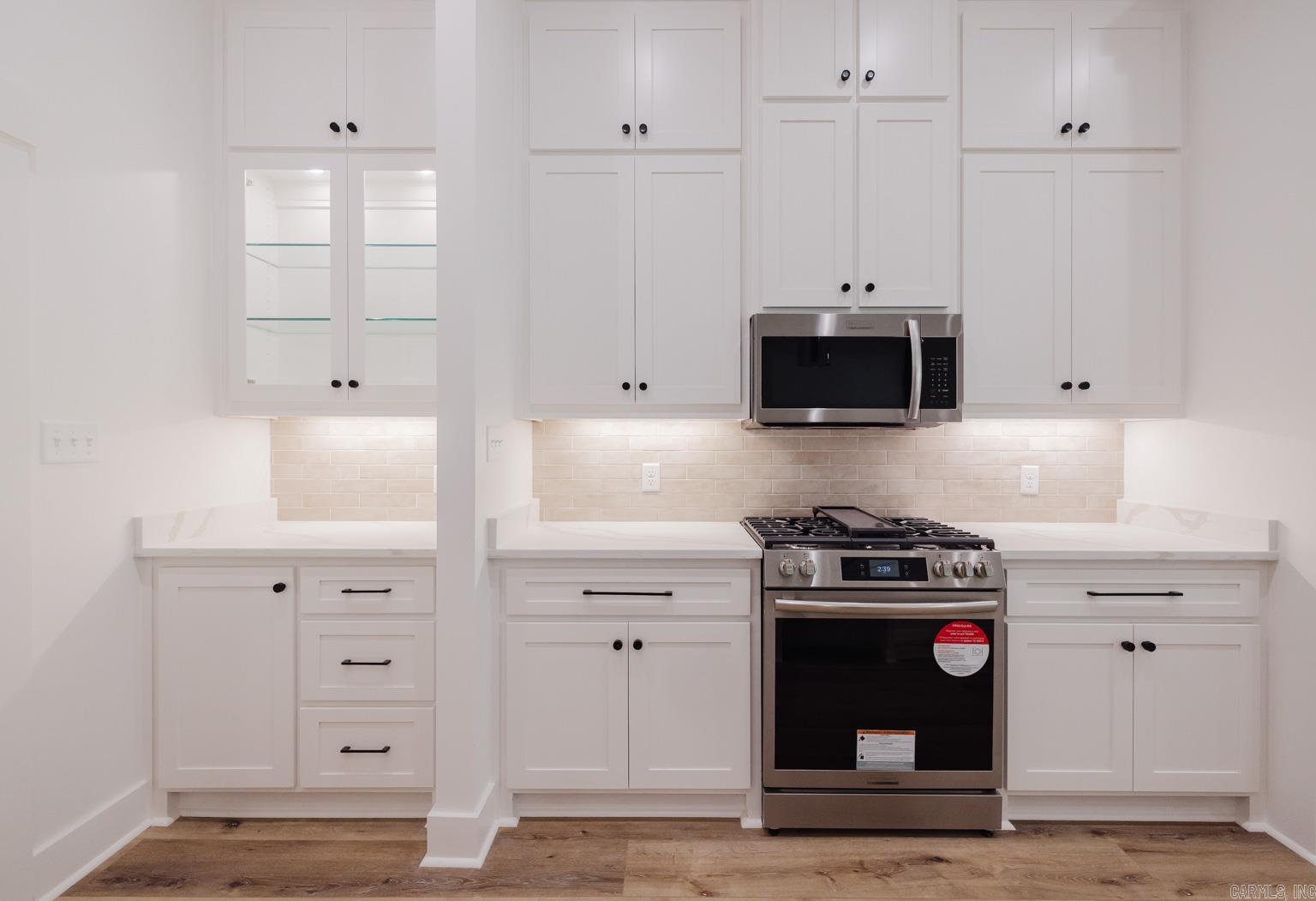 CREEKSIDE - Residential