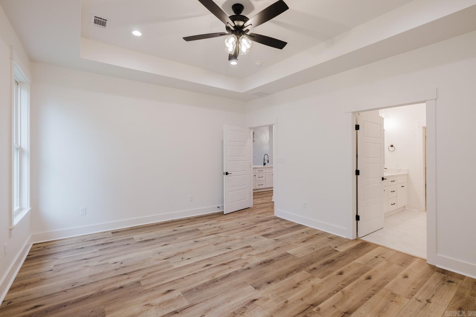 CREEKSIDE - Residential