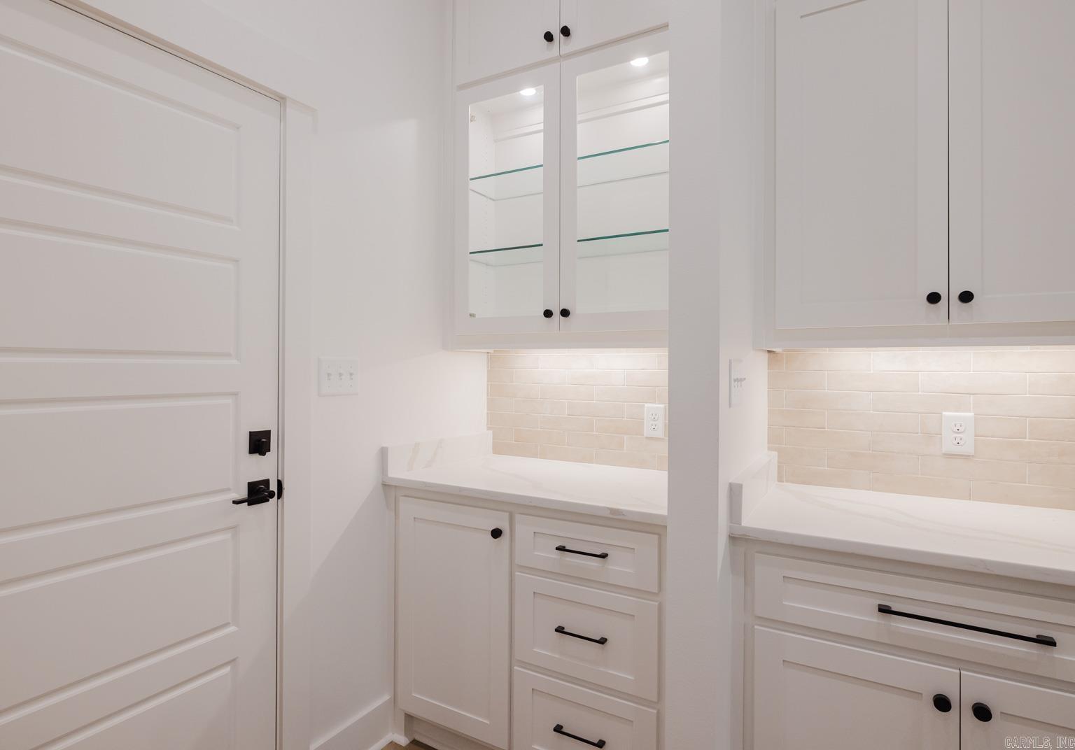 CREEKSIDE - Residential