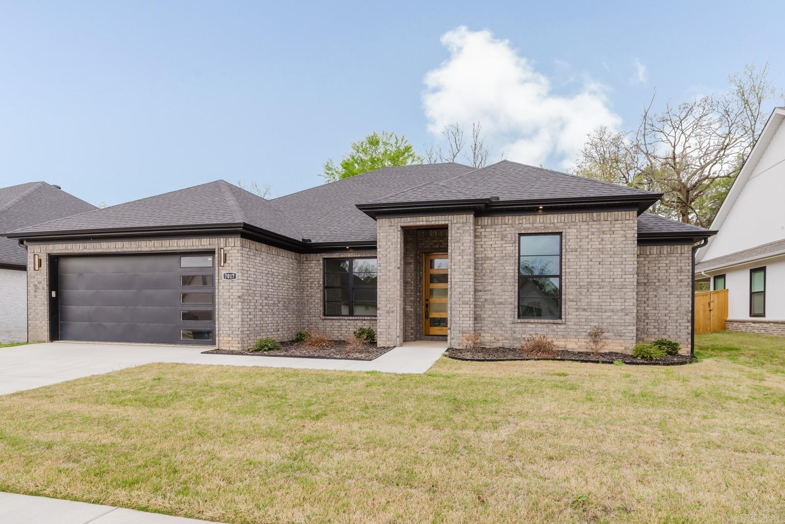 CREEKSIDE - Residential