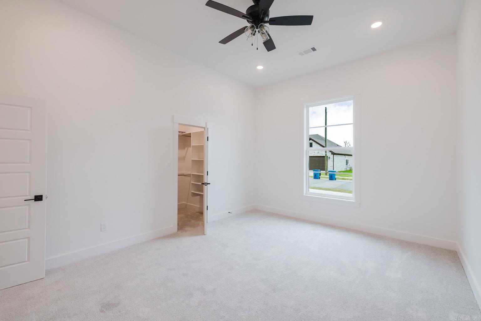 CREEKSIDE - Residential