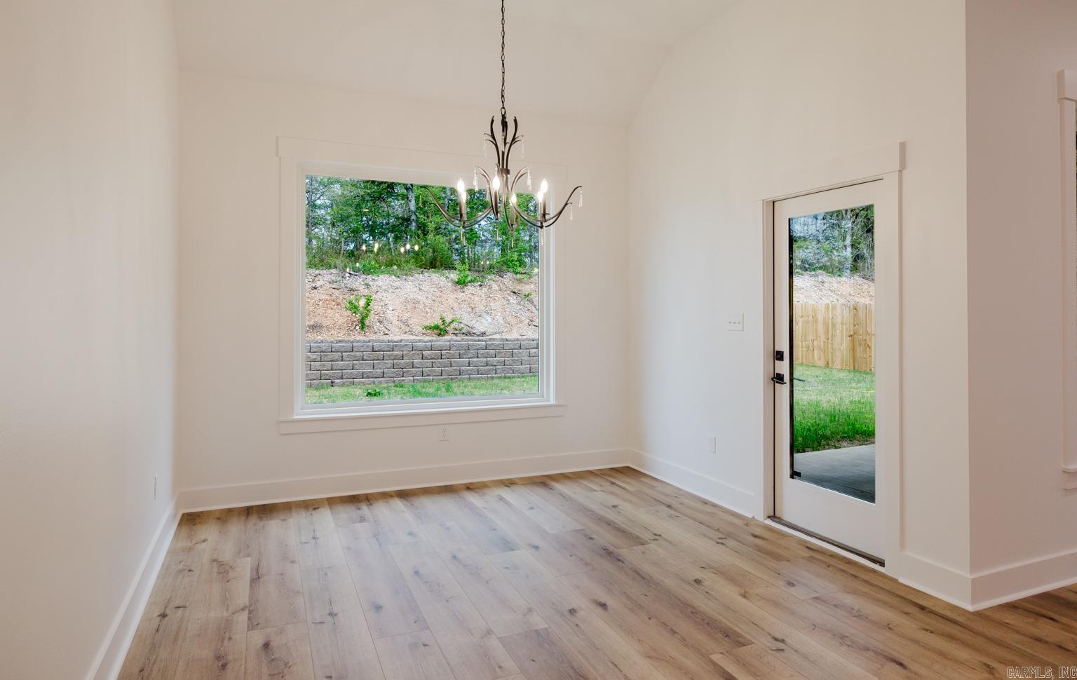 CREEKSIDE - Residential