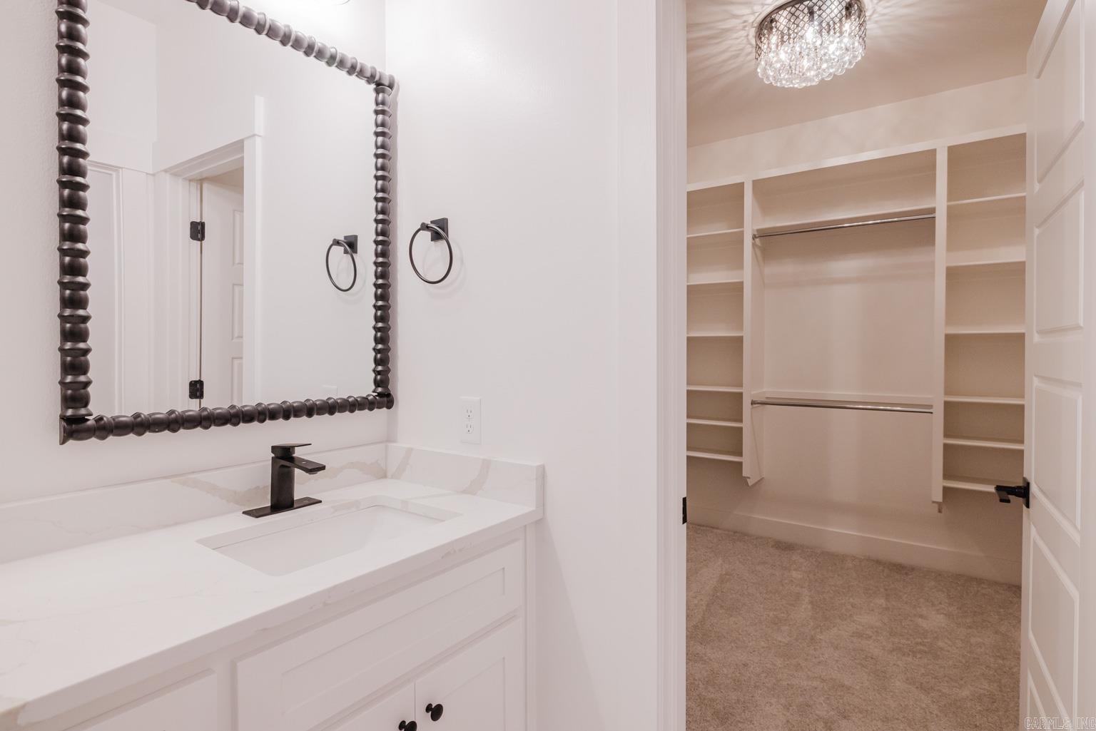 CREEKSIDE - Residential