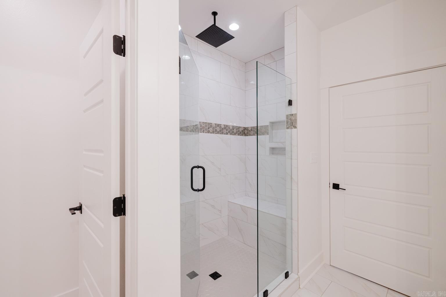 CREEKSIDE - Residential