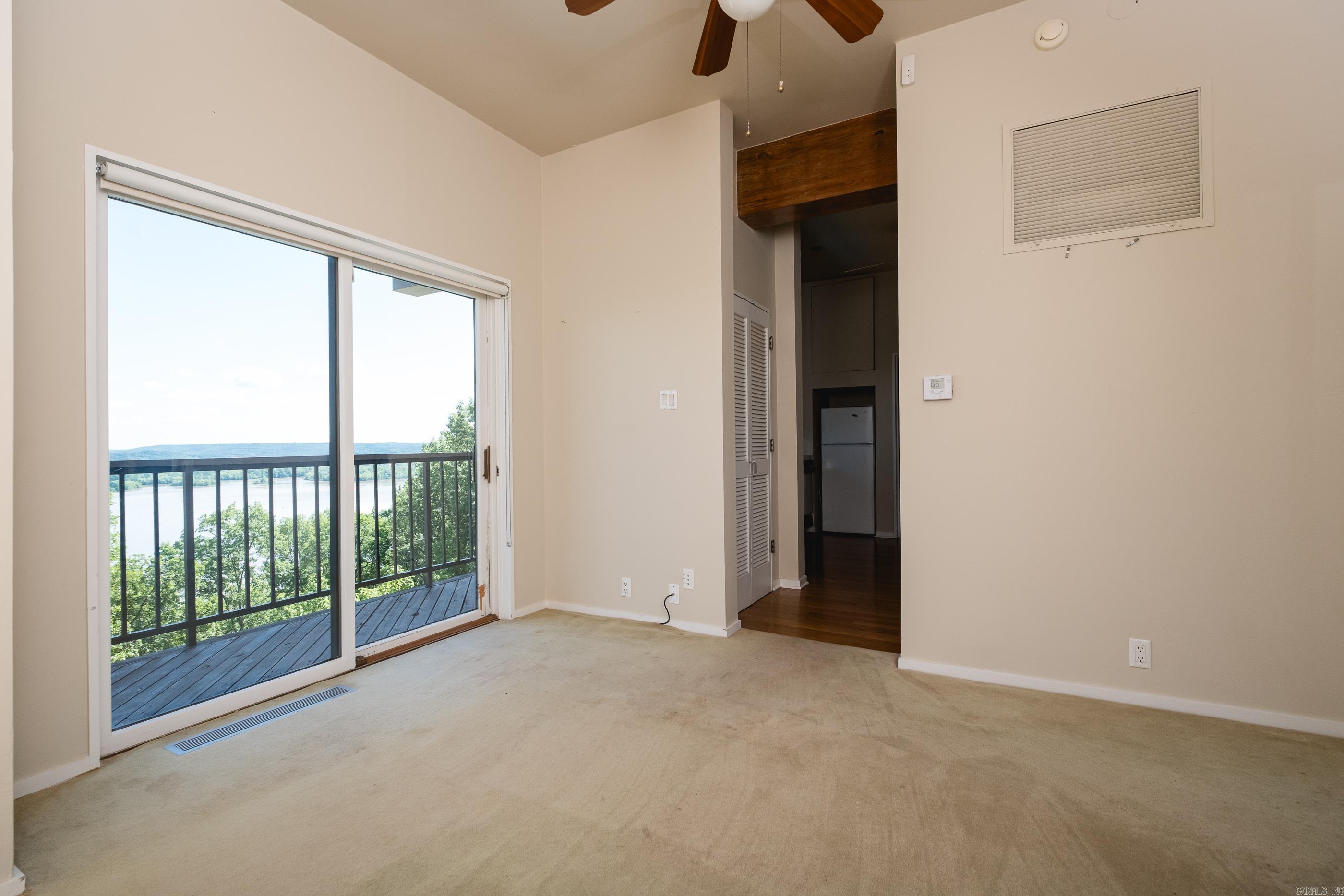 RIVER RIDGE - Residential