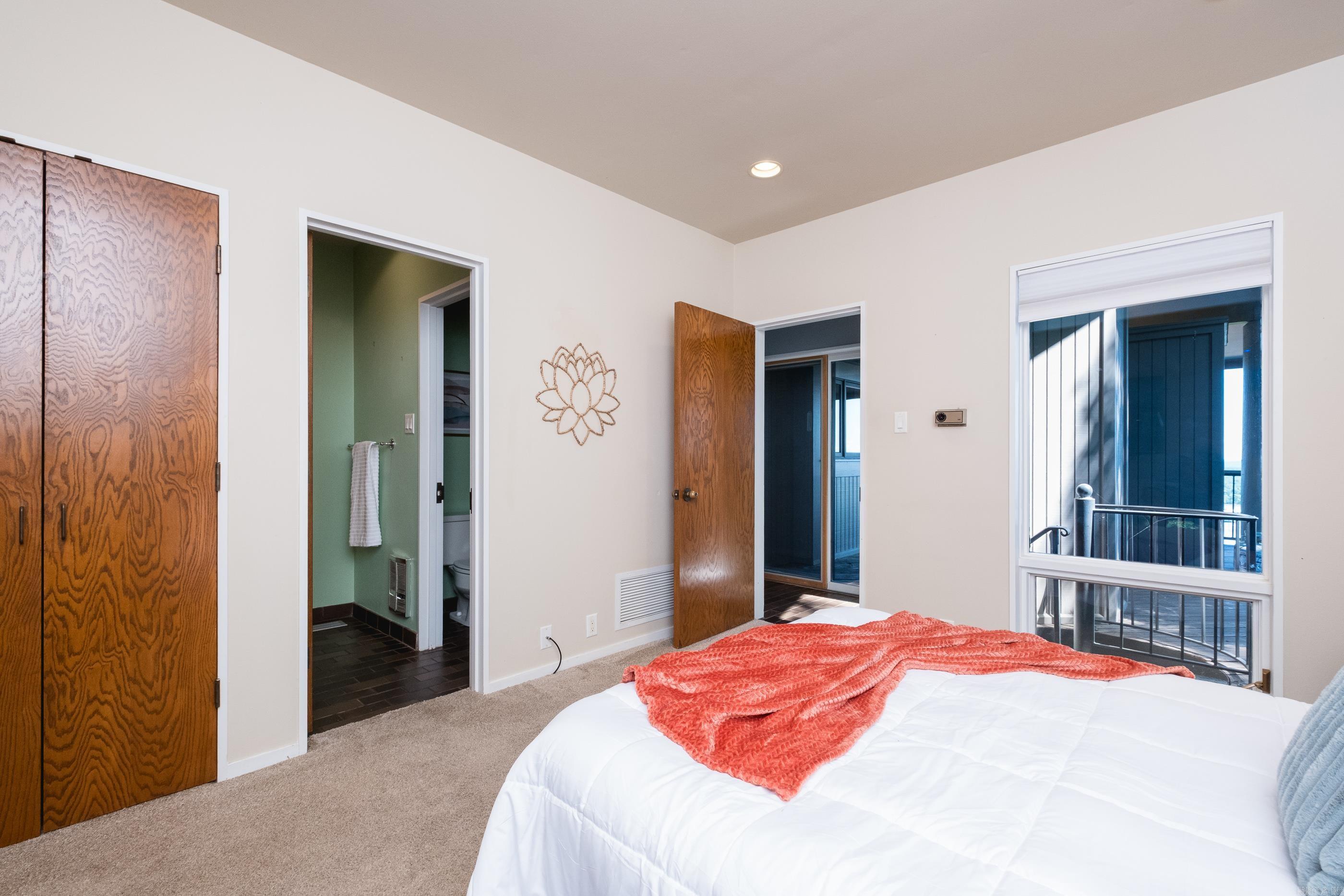 RIVER RIDGE - Residential