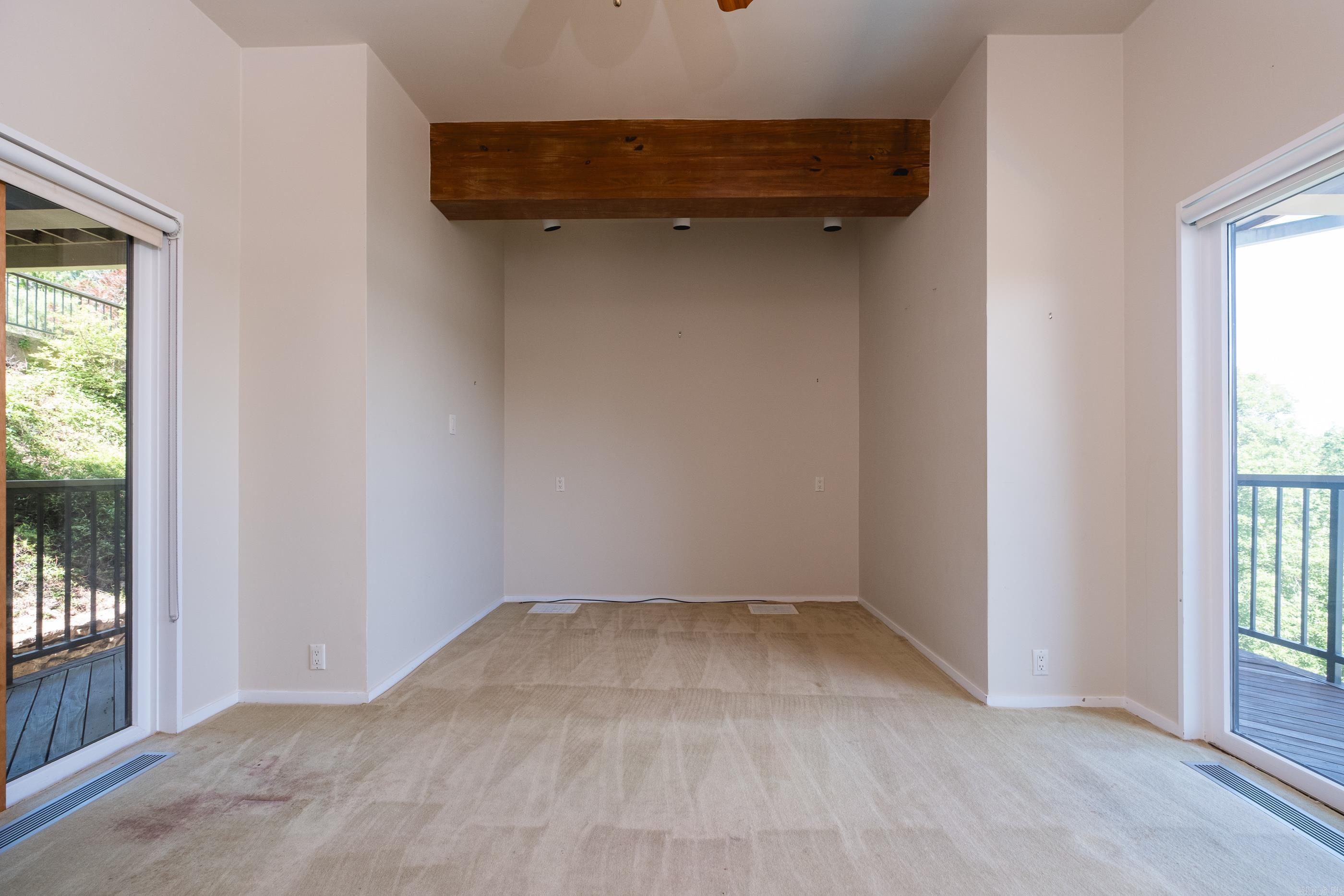 RIVER RIDGE - Residential
