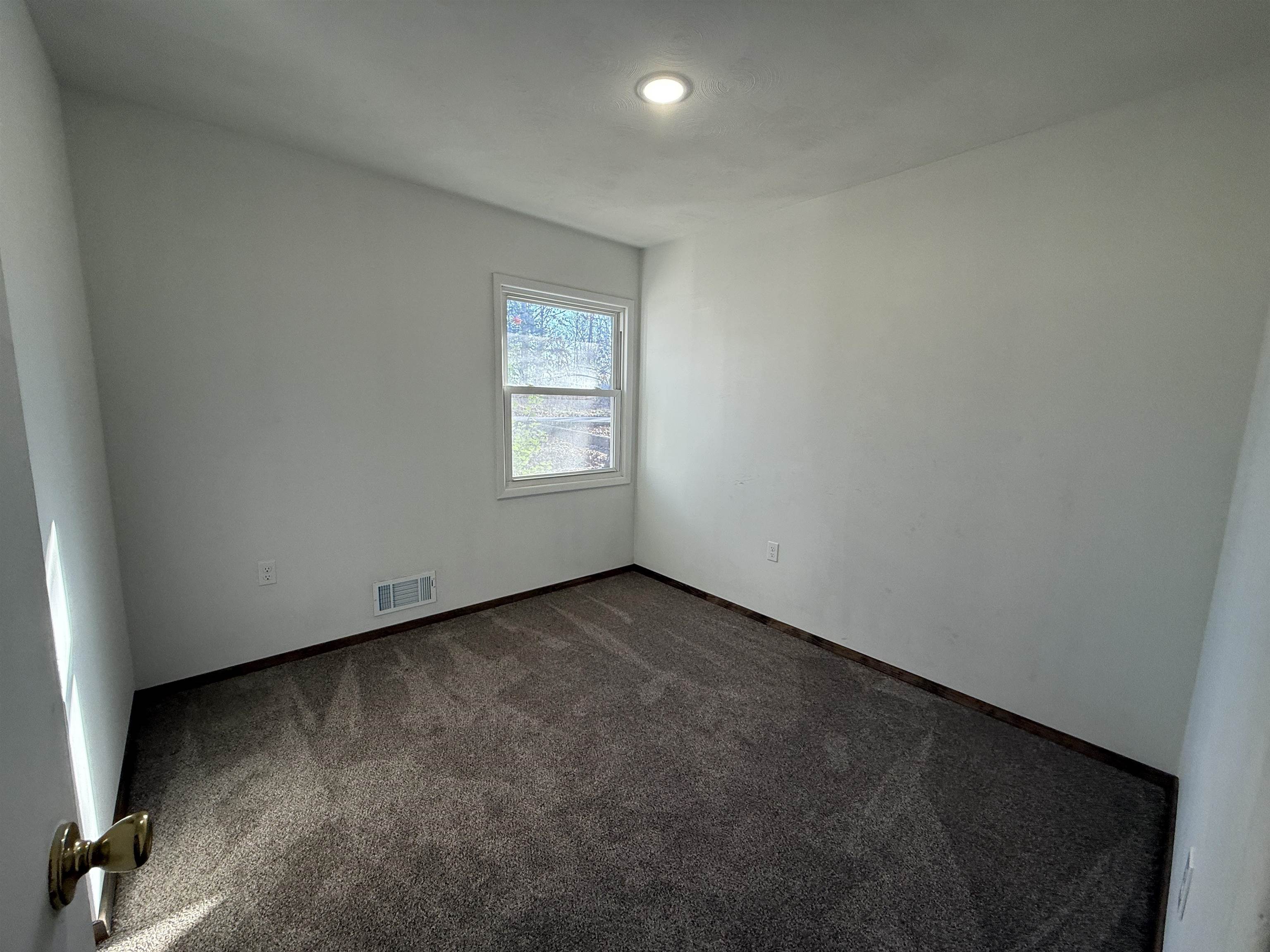 Hiawatha 3rd - Residential Lease