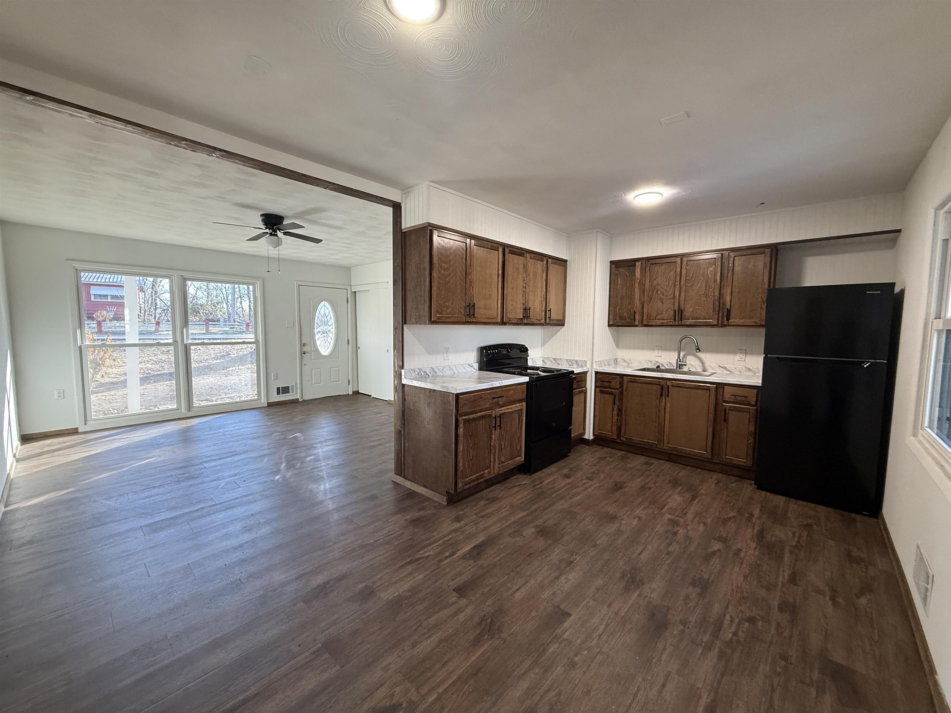 Hiawatha 3rd - Residential Lease