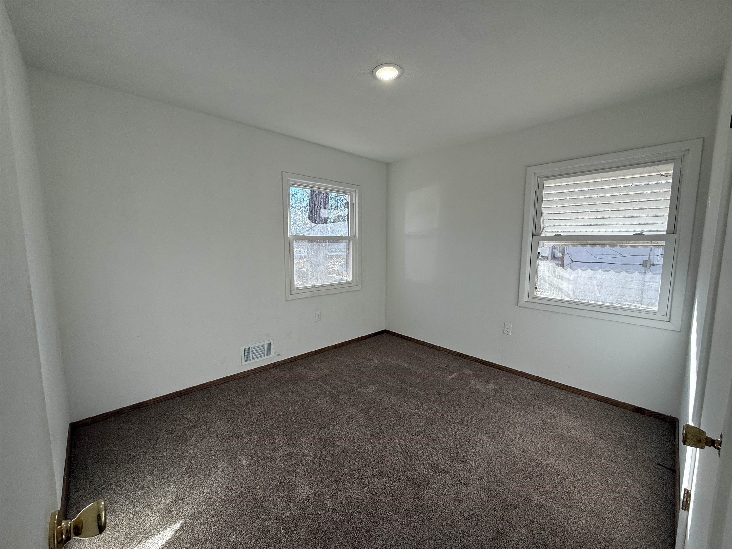 Hiawatha 3rd - Residential Lease