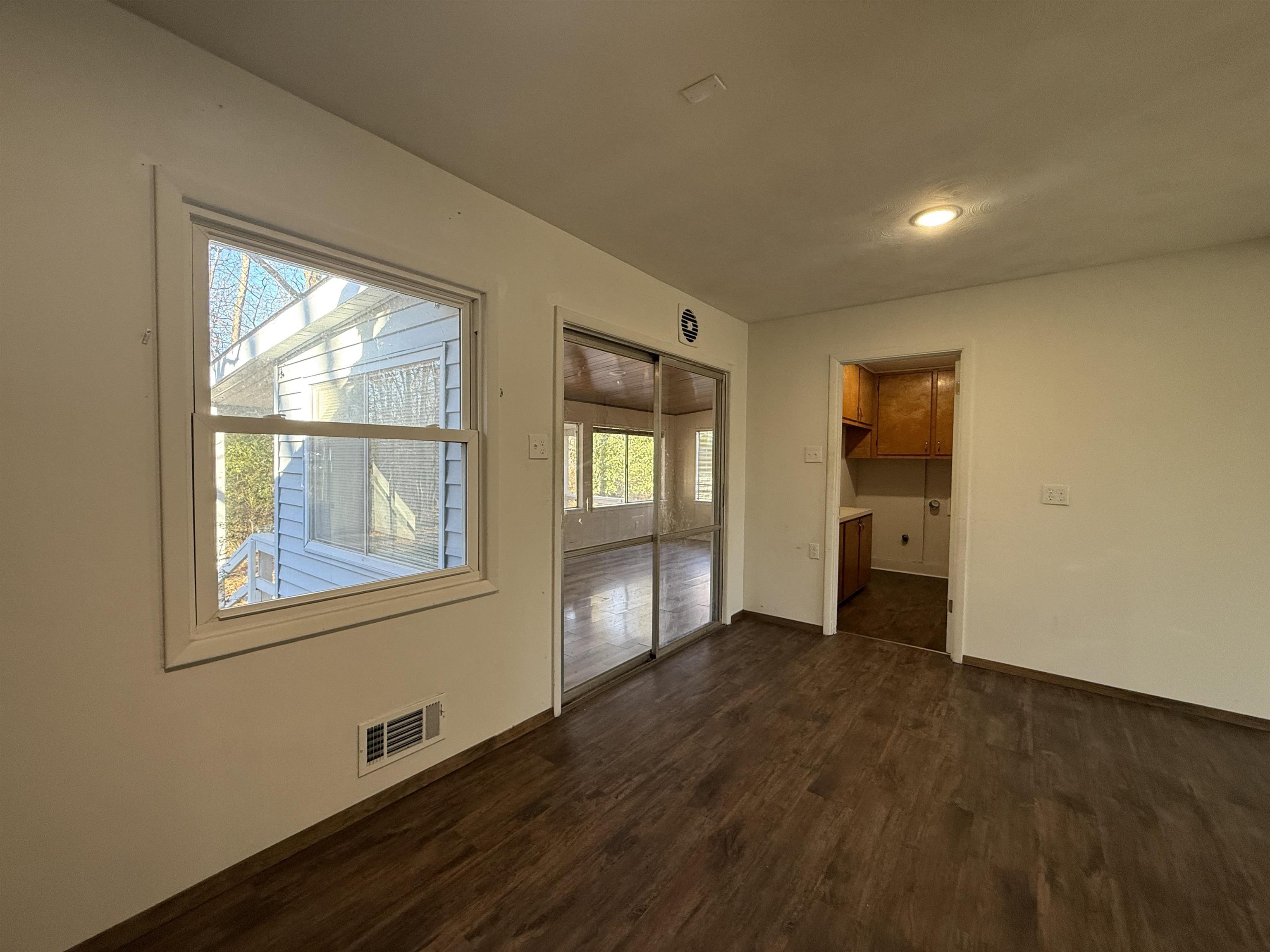 Hiawatha 3rd - Residential Lease