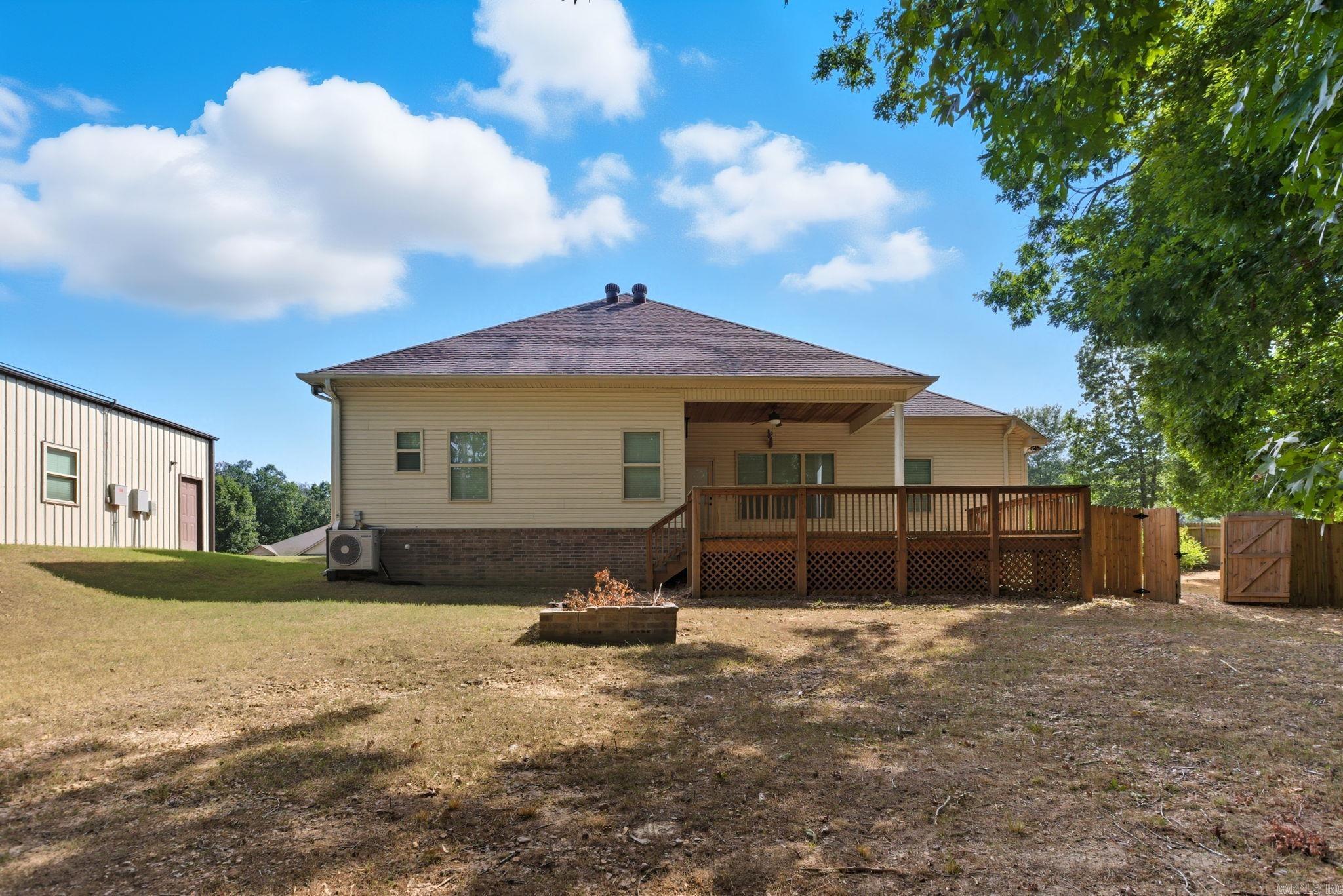 HICKORY NUT RIDGE - Residential