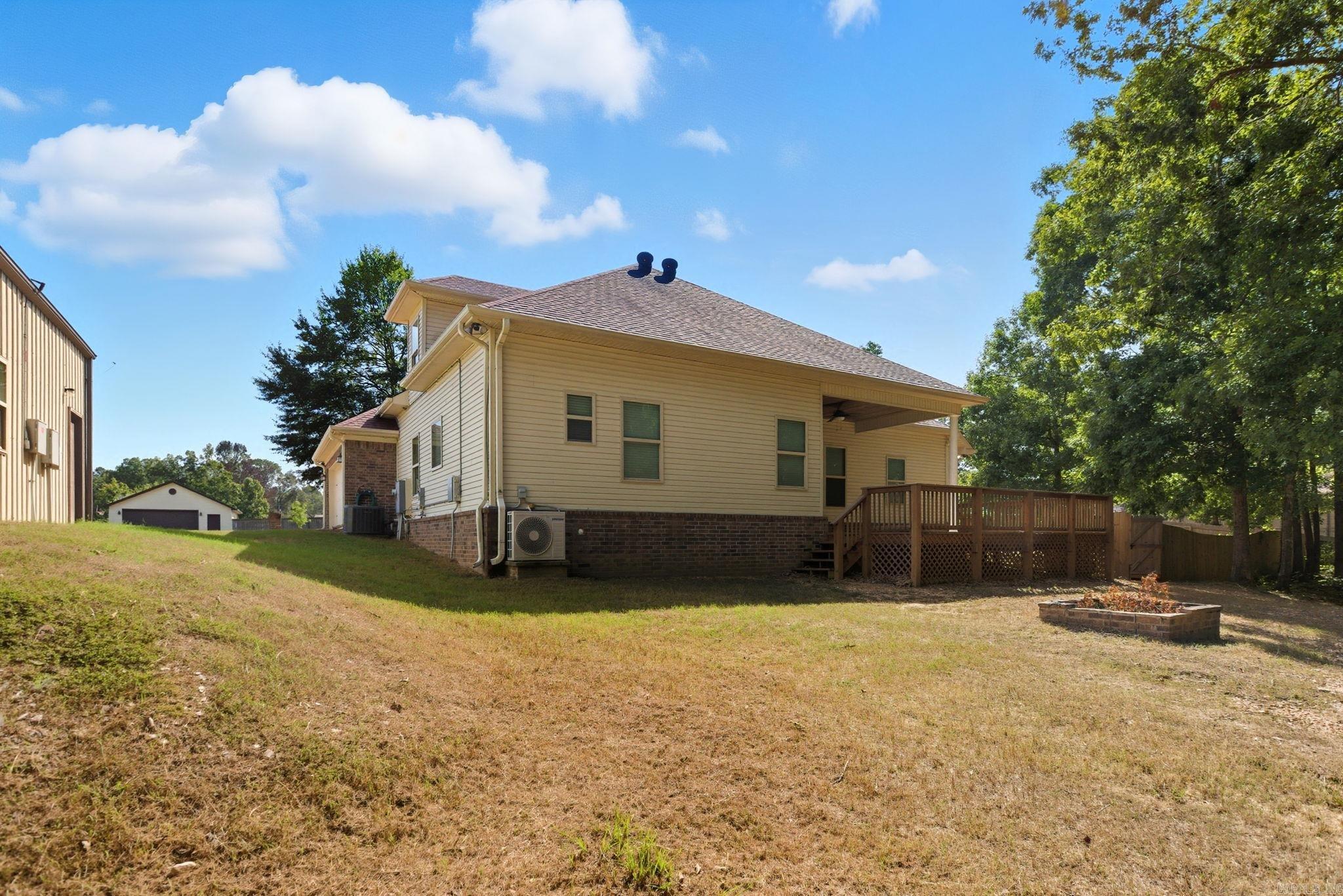 HICKORY NUT RIDGE - Residential