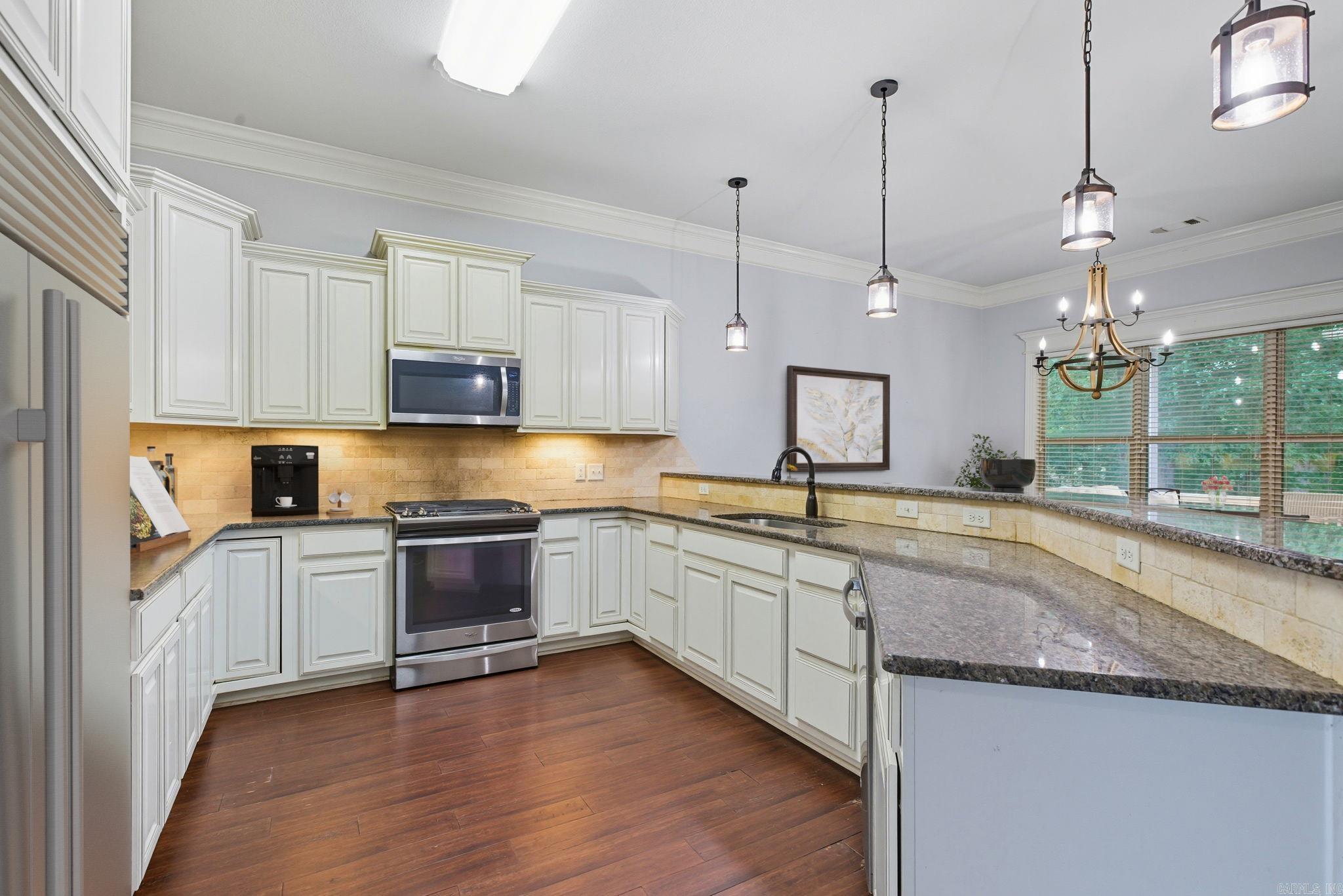 HICKORY NUT RIDGE - Residential