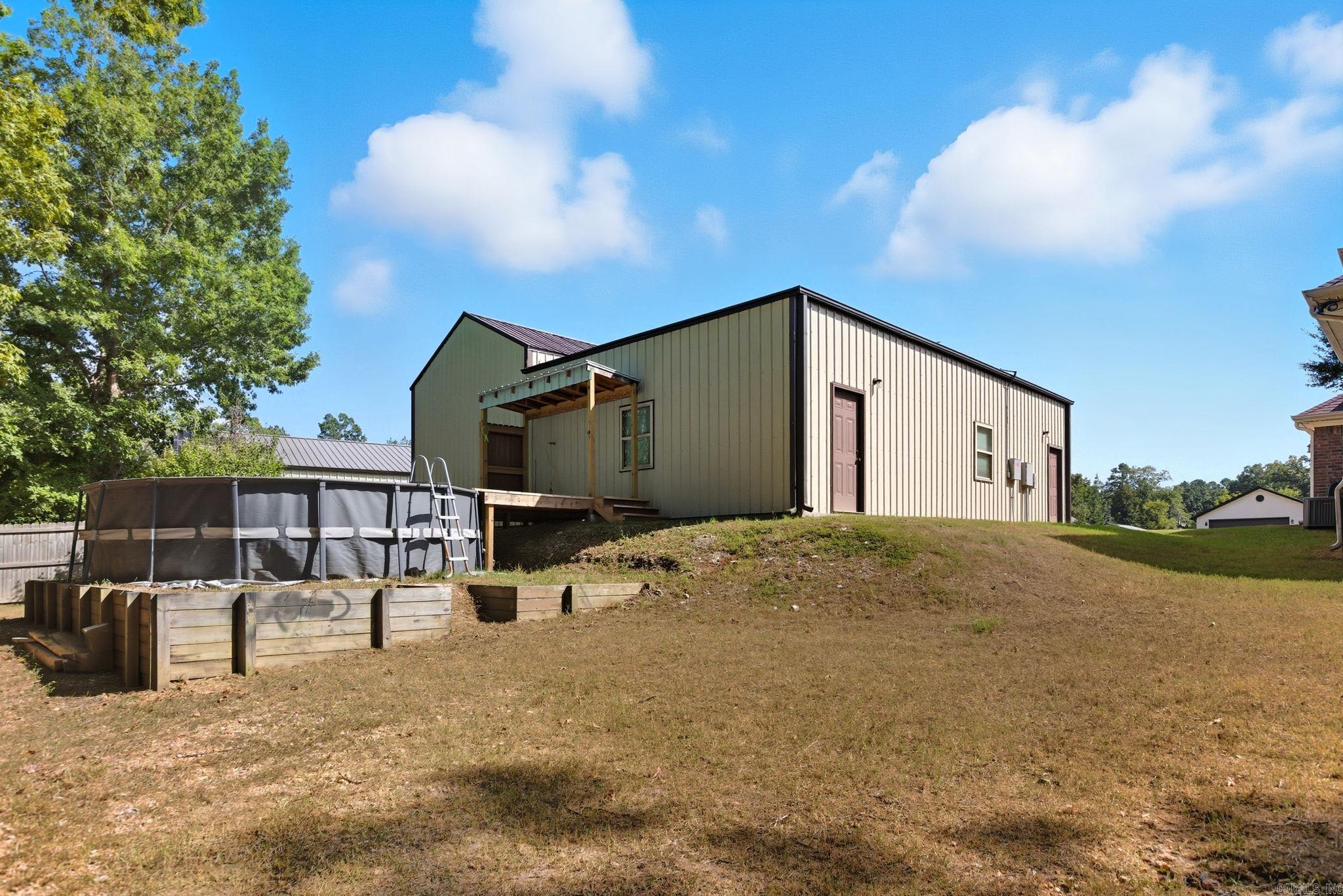 HICKORY NUT RIDGE - Residential