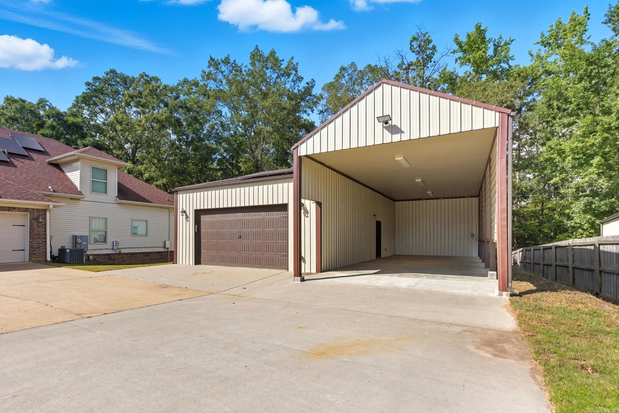 HICKORY NUT RIDGE - Residential